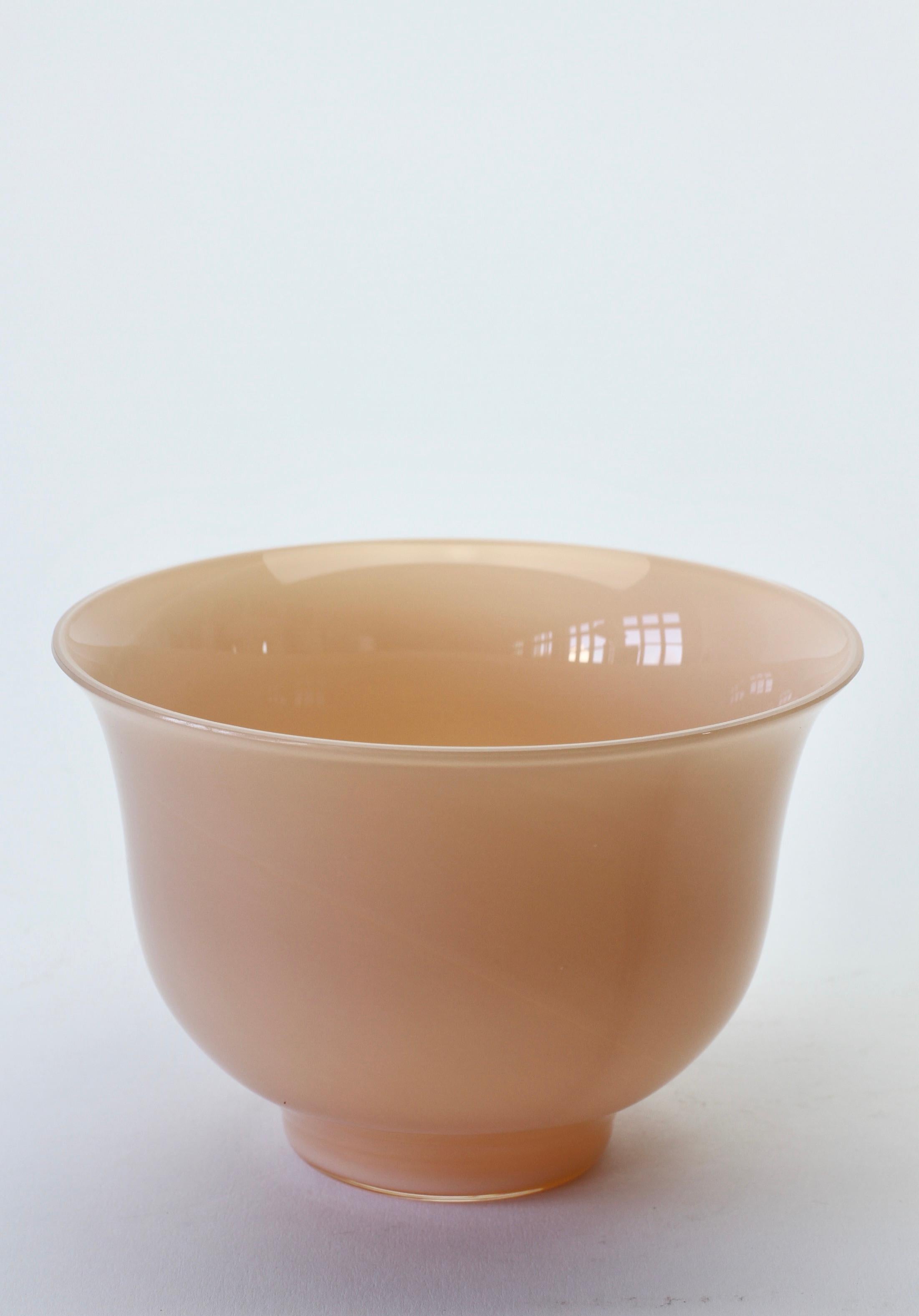 Italienische Nude-Rosa-Muranoglas-Schale, Vase oder Schale, Mid-Century-Vintage-Italienisch, von Cenedese (Moderne der Mitte des Jahrhunderts) im Angebot