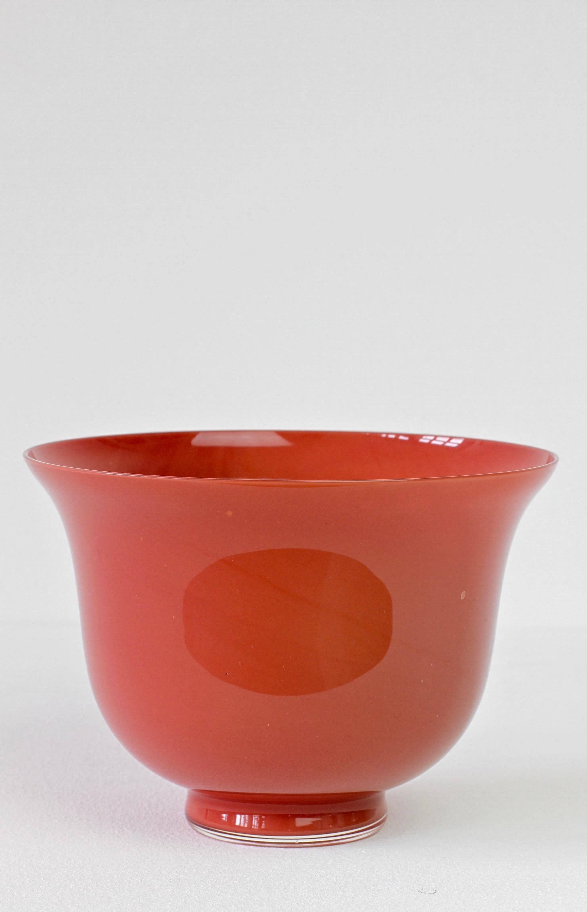Cenedese Vintage Mid-Century Italian Red Murano Glass Bowl or Vase  In Good Condition For Sale In Landau an der Isar, Bayern