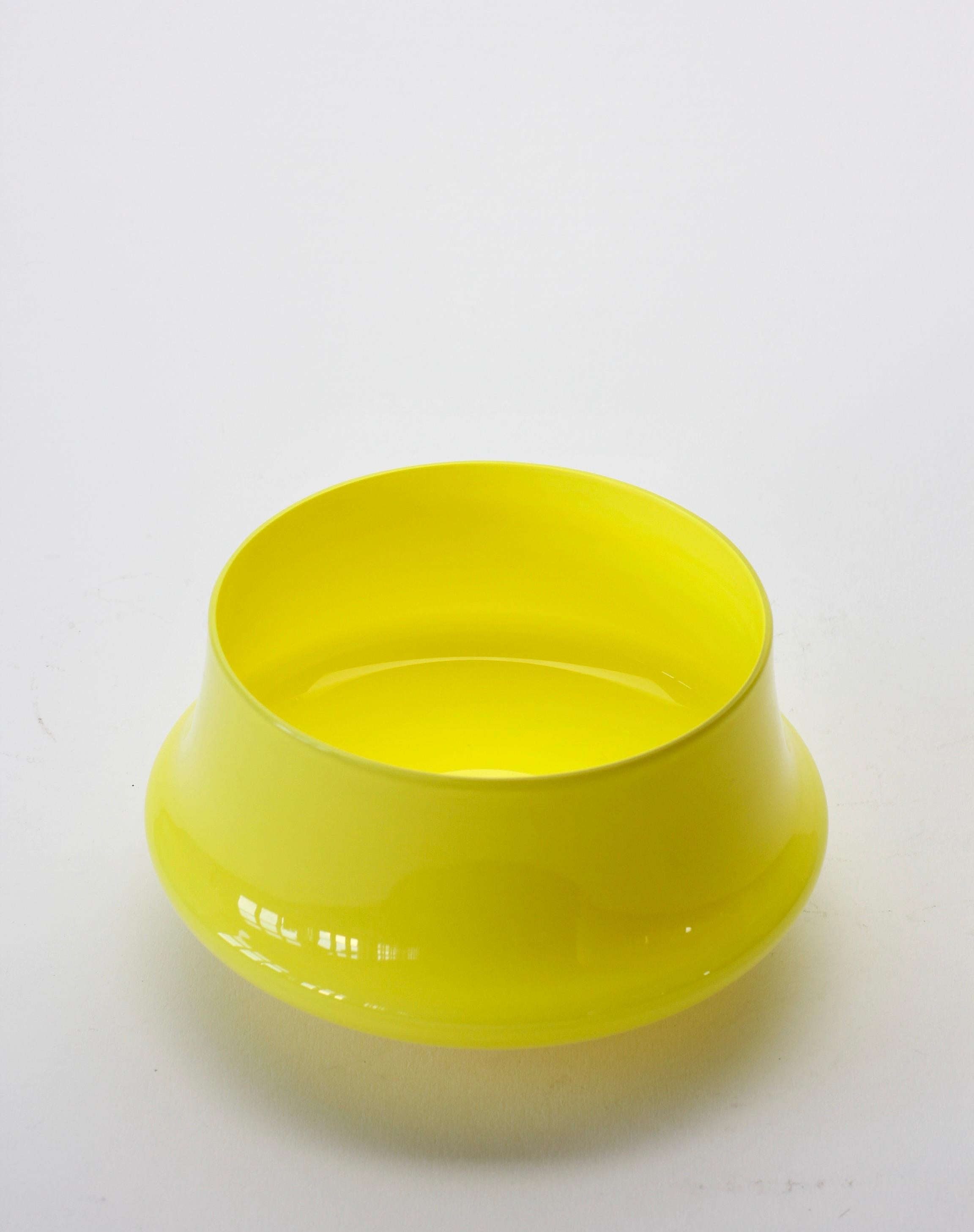 yellow glass bowl vintage