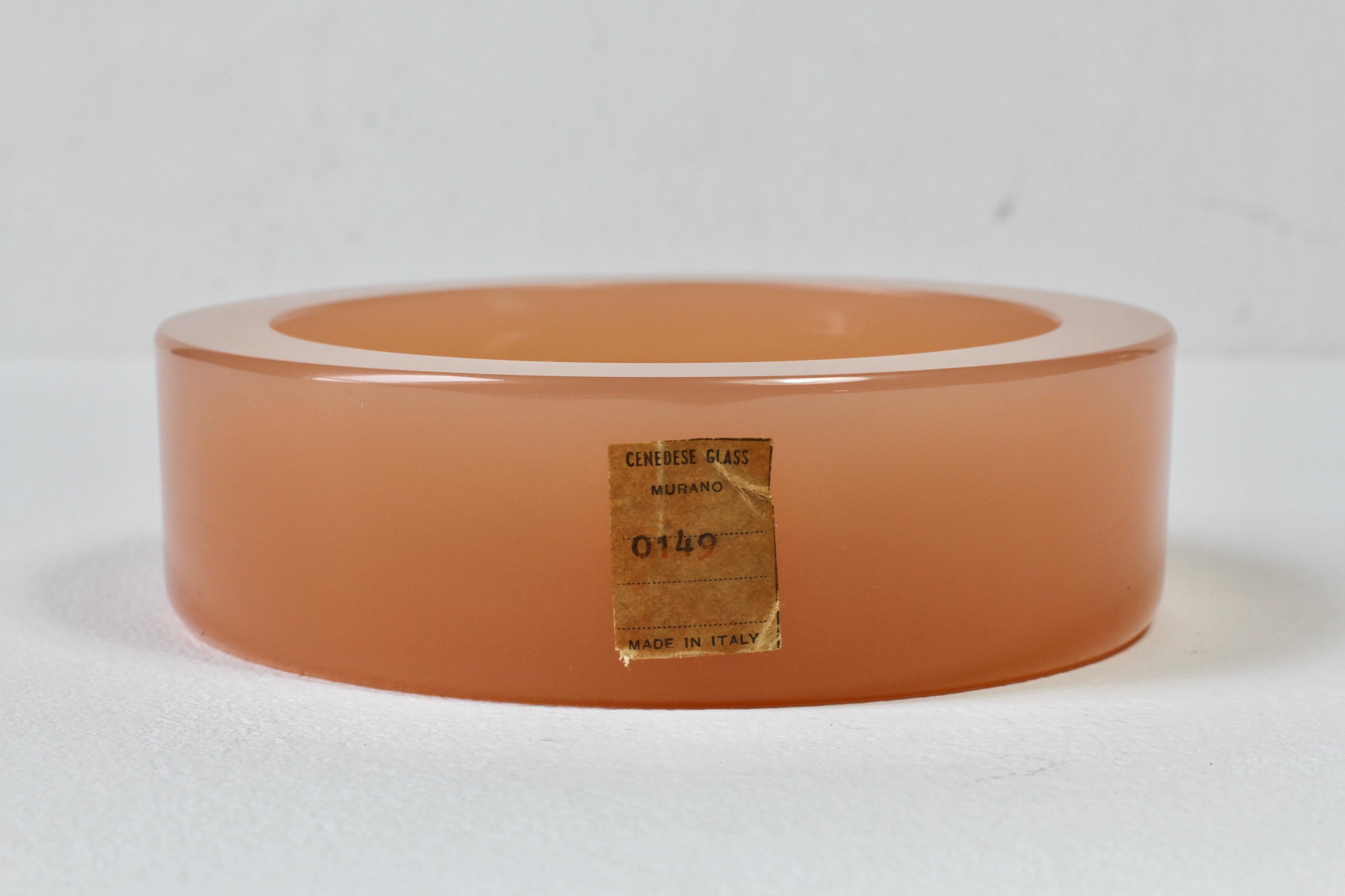 Cenedese Vintage Mid-Century Pink Opaline Murano Glass Dish Bowl or Ashtray 1949 en vente 2