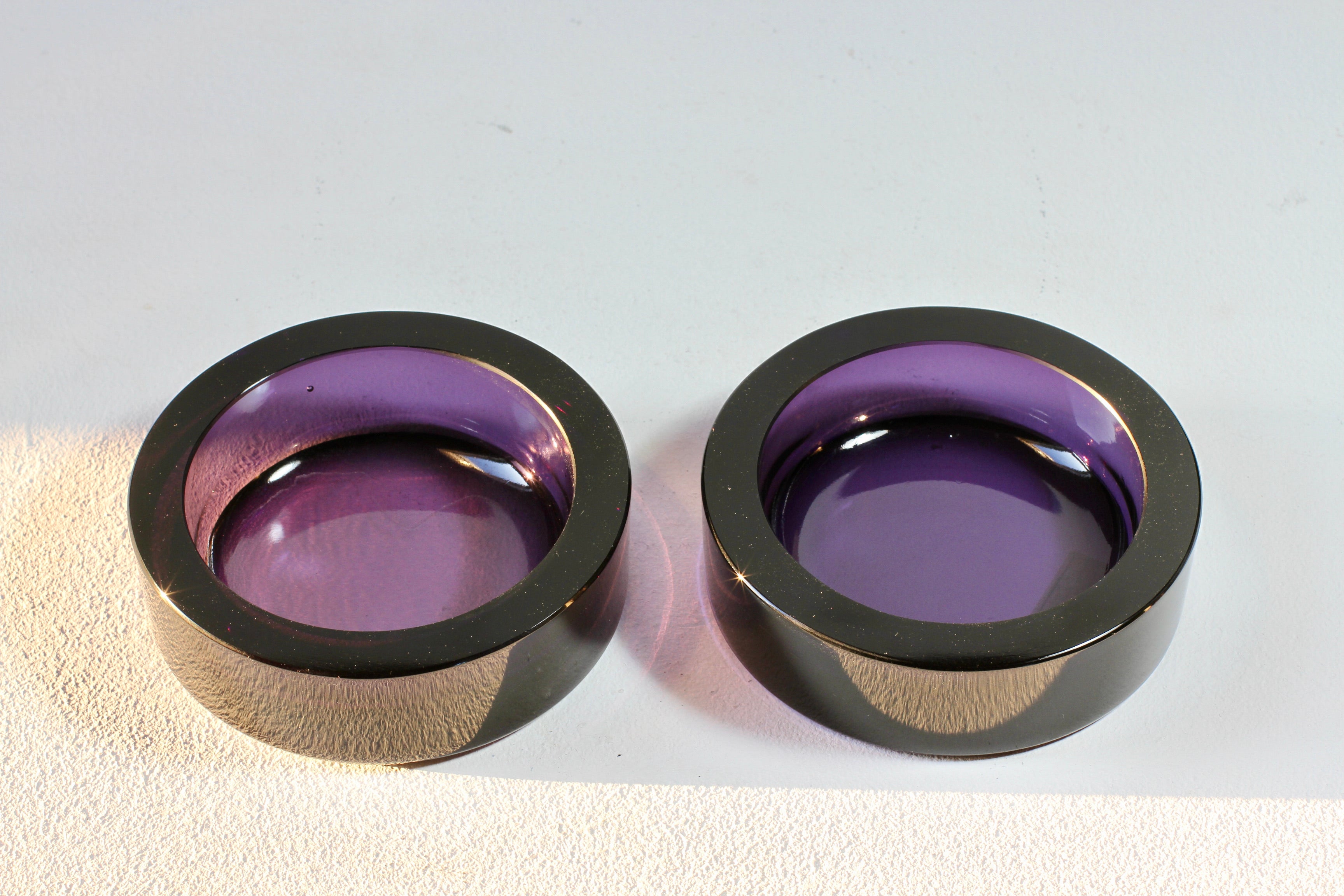 Italian Cenedese Vintage Pair of Purple Murano Glass Dishes, Bowls or Ashtrays 1970s For Sale
