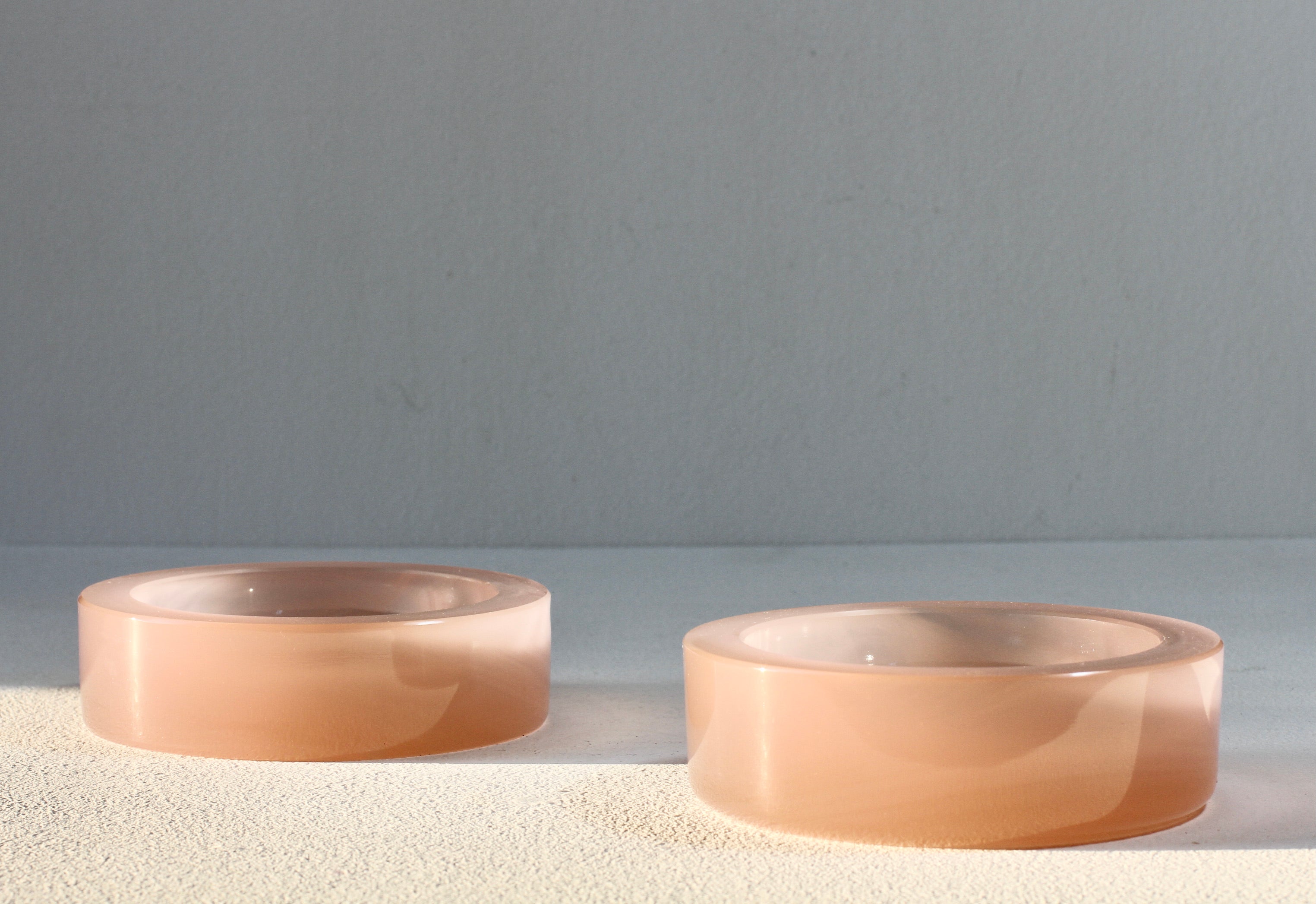 Mid-Century Modern Cenedese Vintage Pink Pair of Opaline Murano Glass Dishes, Bowls, Ashtrays 1970s For Sale