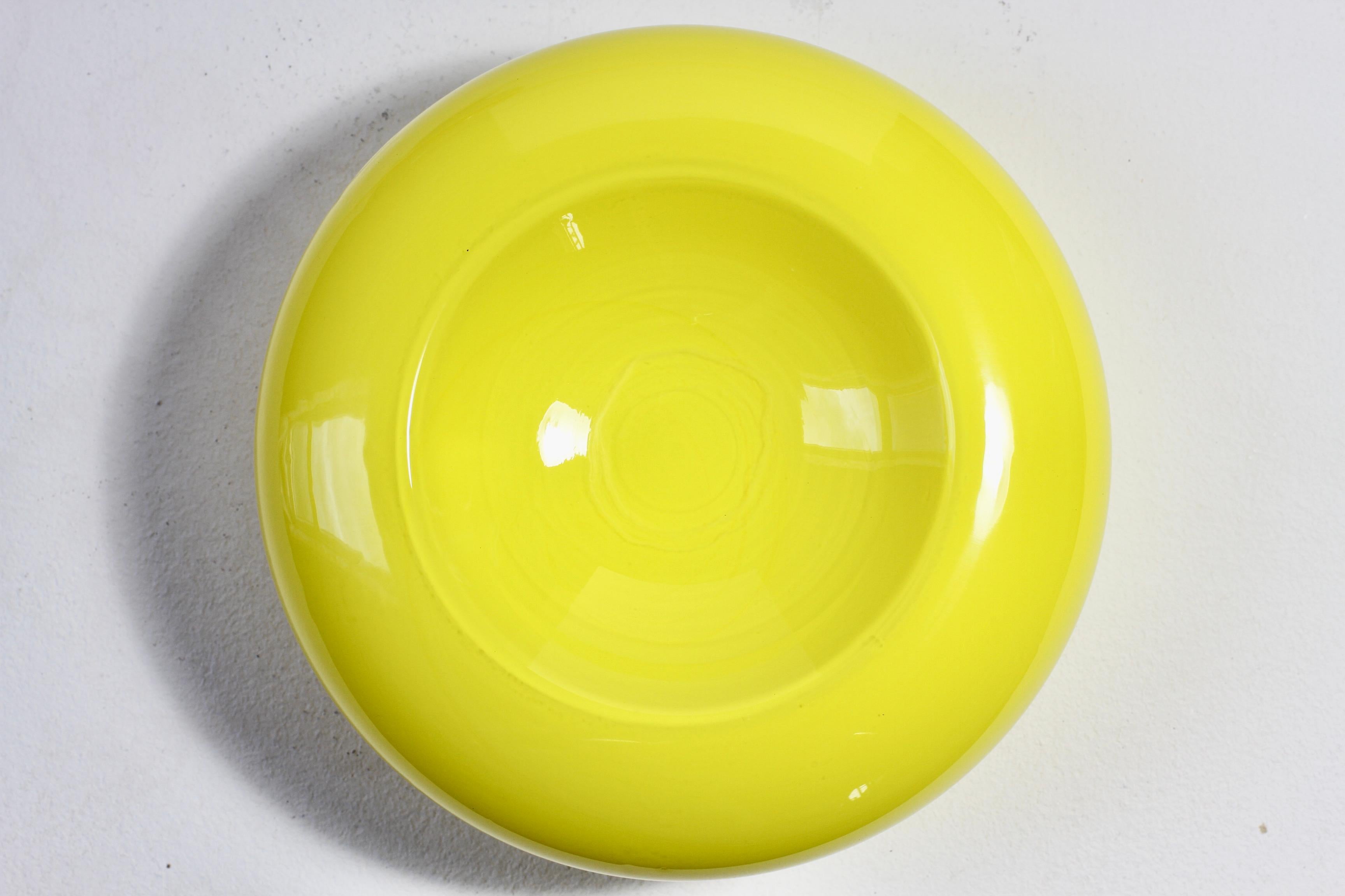 Cenedese Yellow Mid-Century Modern Italian Murano Glass Bowl or Vase attr. Nason en vente 2