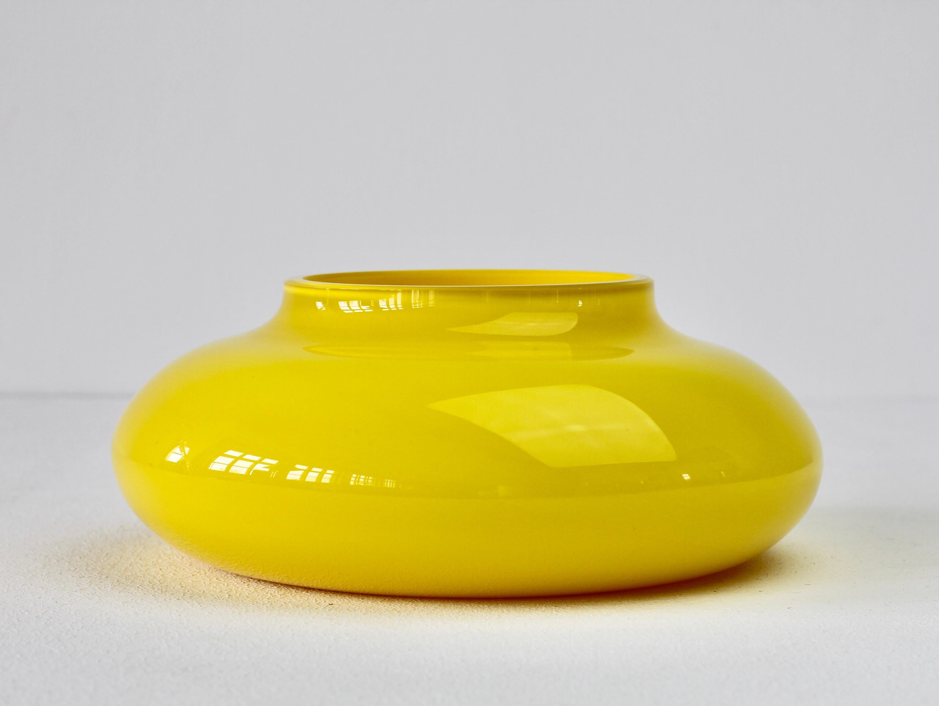 Blown Glass Cenedese Yellow Mid-Century Modern Italian Murano Glass Bowl or Vase