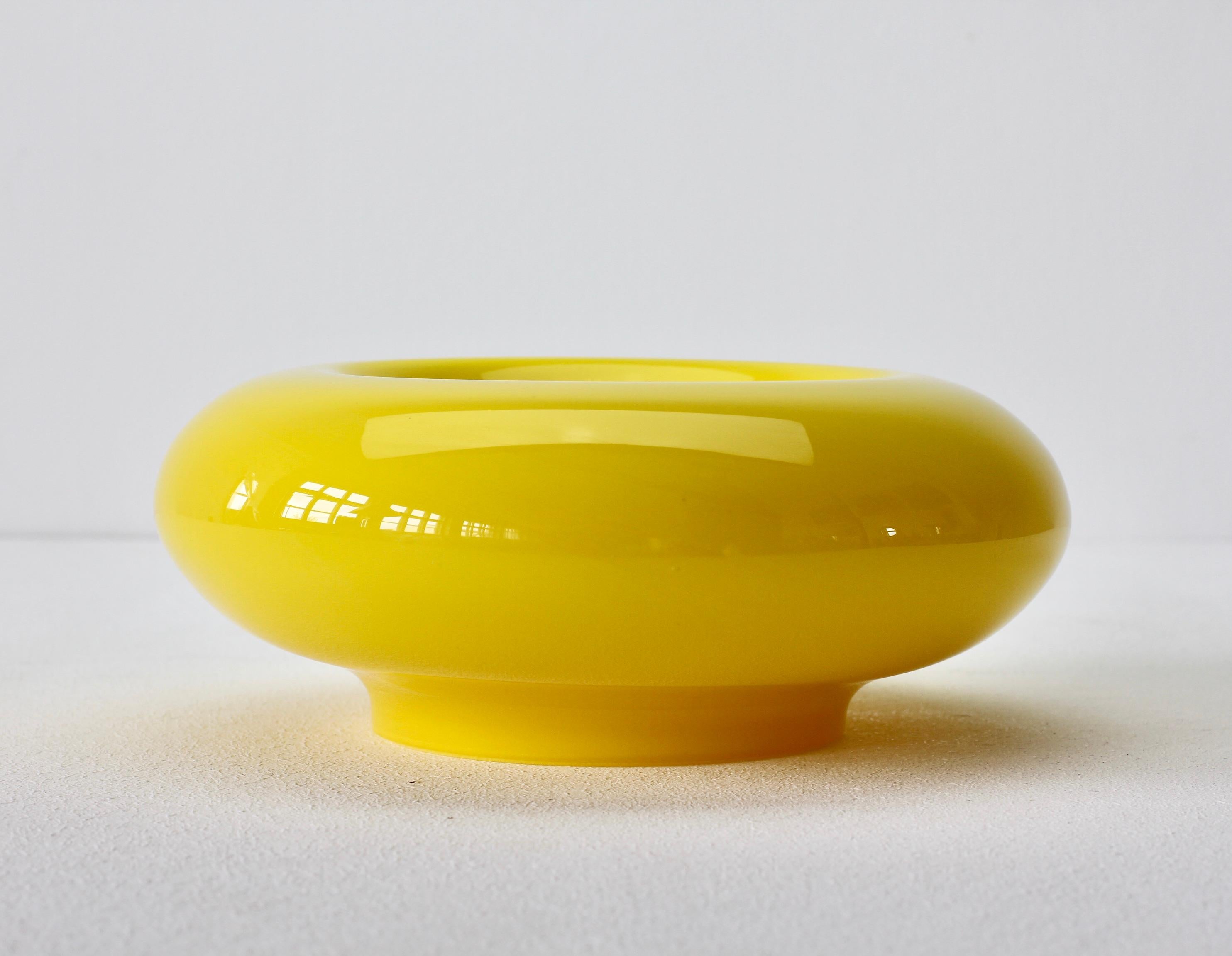 Cenedese Yellow Mid-Century Modern Italian Murano Glass Bowl or Vase 1