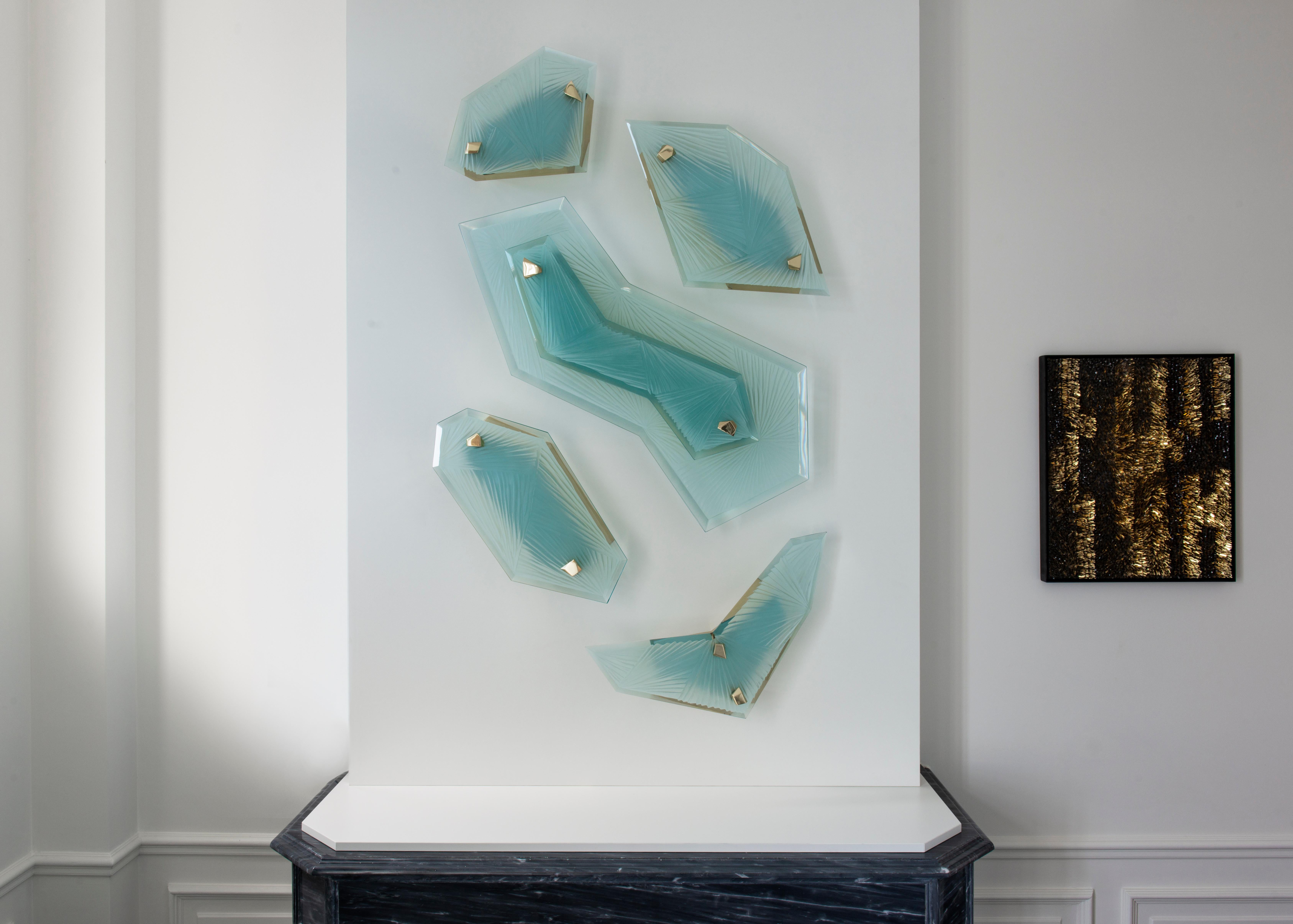 Contemporary 'Cenote 1' Sculptural Wall Sconce in Studio Glass and brass by Domenico Ghirò For Sale