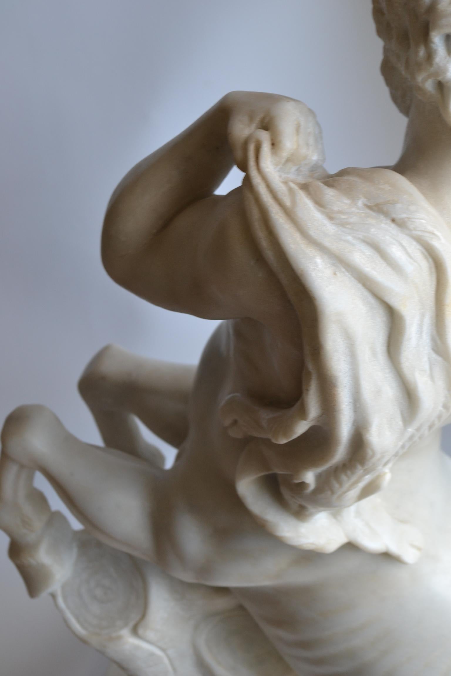 Centaure sculpté sur marbre blanc de Carrare - fabriqué en Italie - fait à la main en vente 7