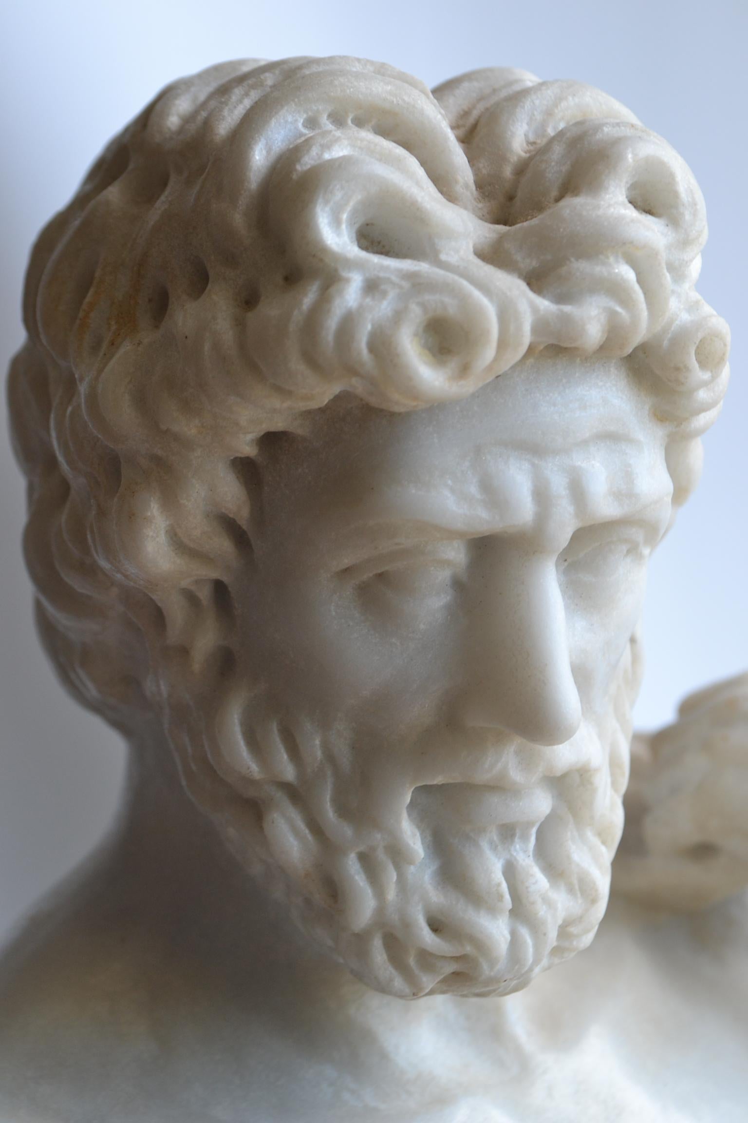 Centauro scolpito su marmo bianco di Carrara -made in italy -fatto a mano In Excellent Condition In Tarquinia, IT