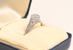Diamond Ring. 0.20TCW Diamond Cluster Engagement Ring Platinum Filigree JVS2-SI1