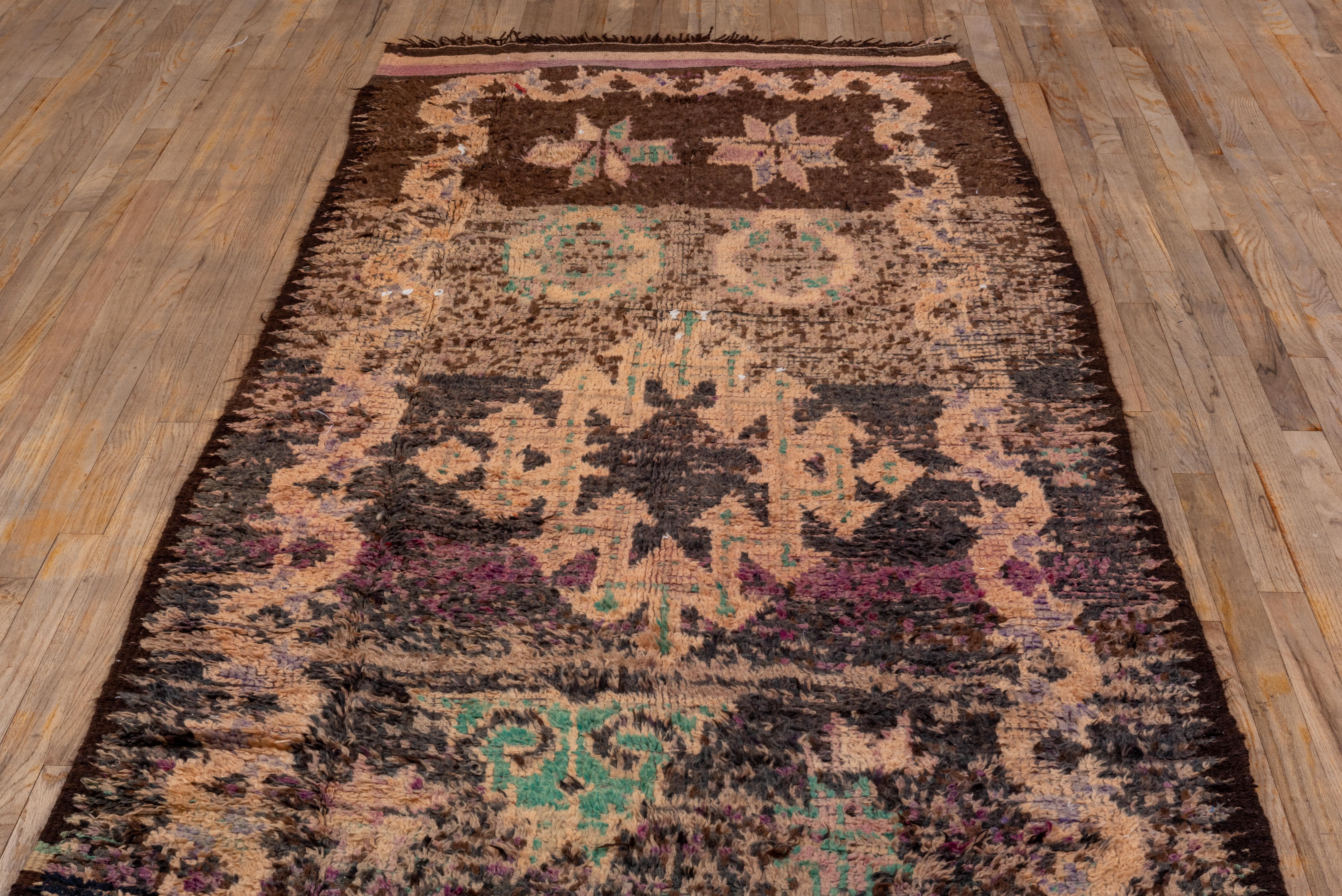 Center Medallion Rug  For Sale 1