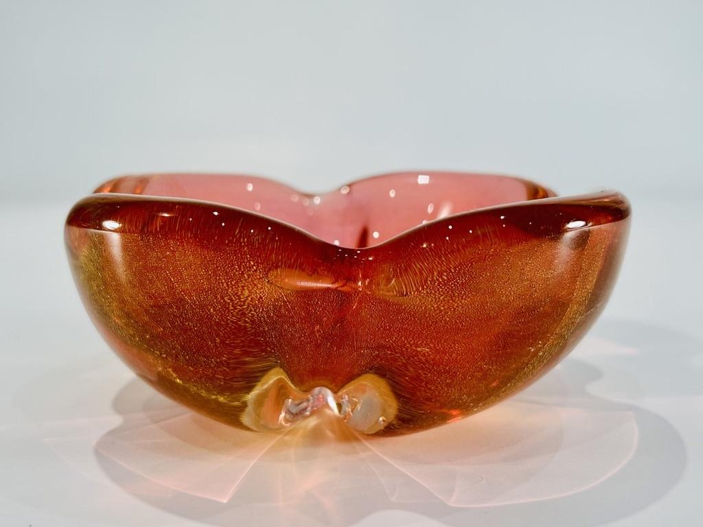 Incredible center piece in Murano glass with gold by Archimede Seguso circa 1950