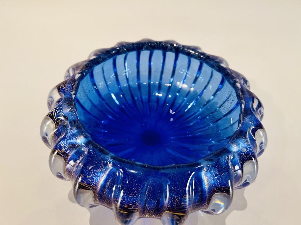 Italian Center piece in Murano glass with gold by Archimede Seguso 1950 For Sale