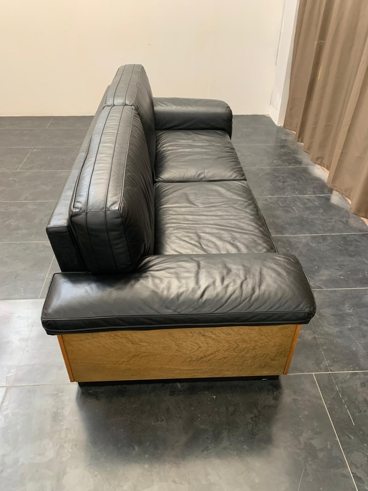 Set di divani da centro e credenza di Vittorio Frigerio 1981 10
