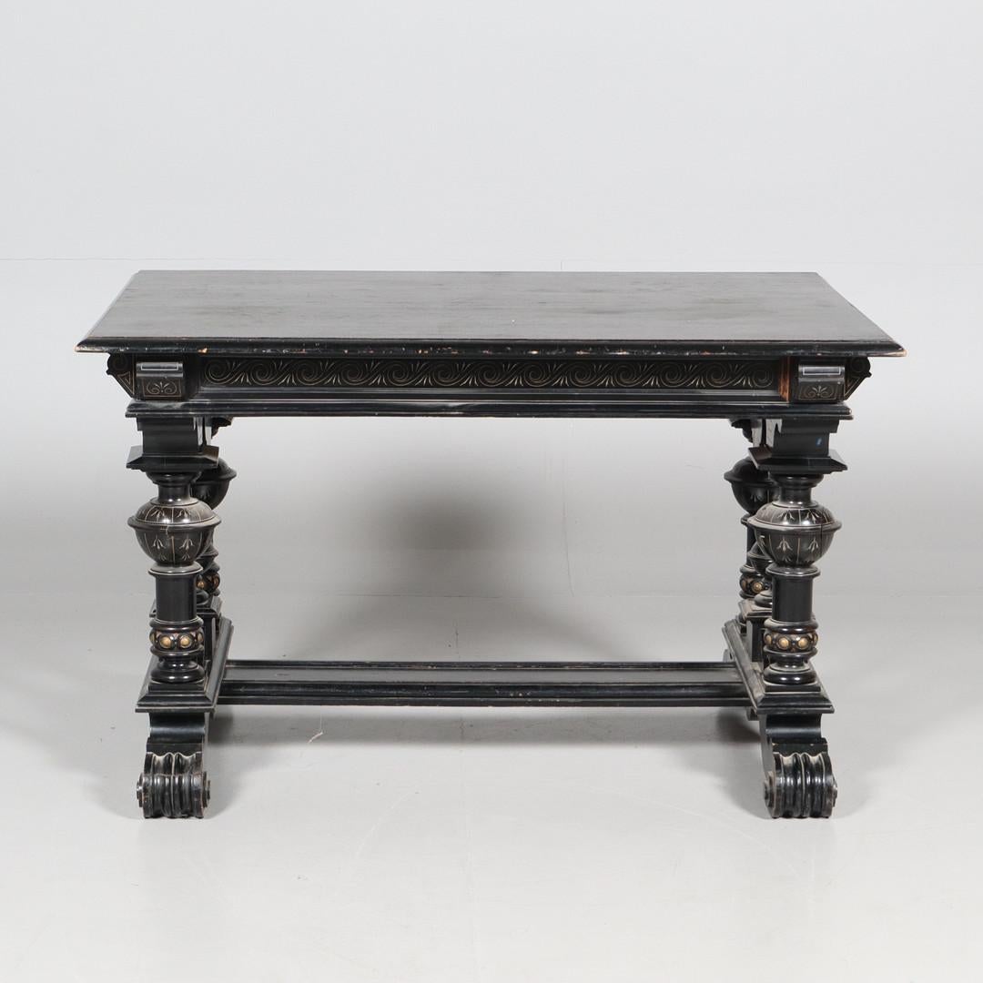 Table centrale de bureau style Renaissance en vente 1