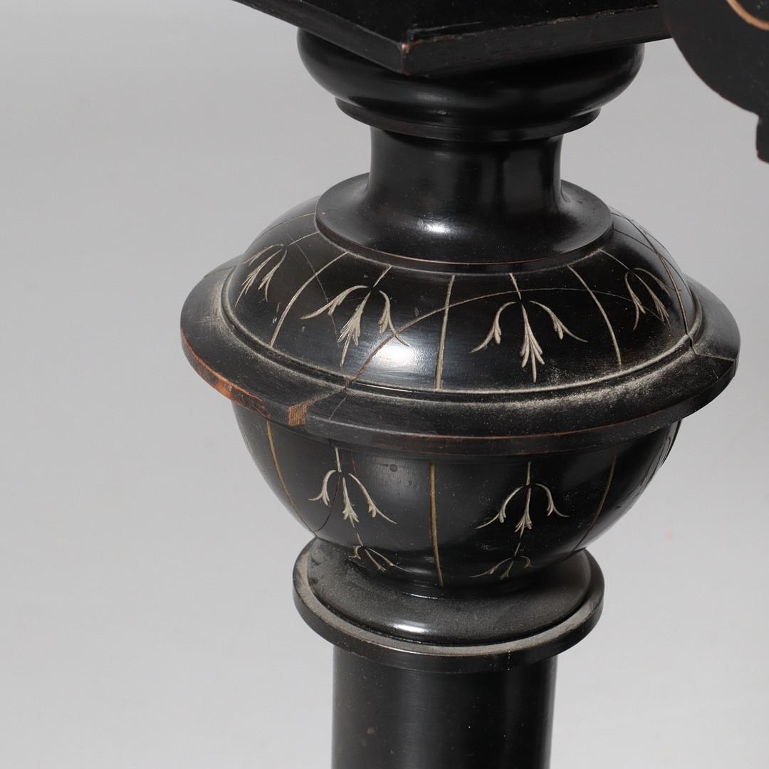 Table centrale de bureau style Renaissance en vente 2