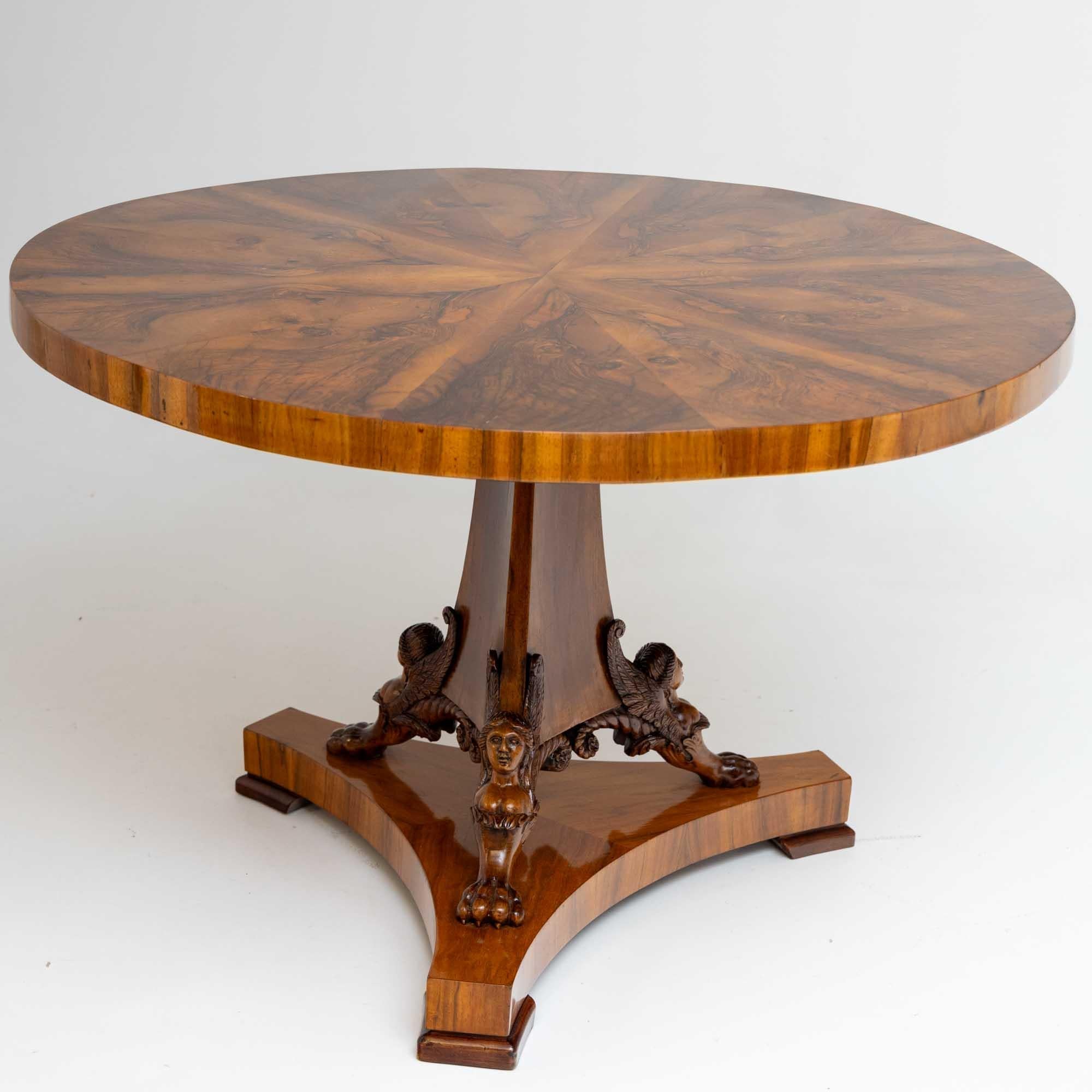 Center Table in Walnut, Vienna, early 19th Century 5
