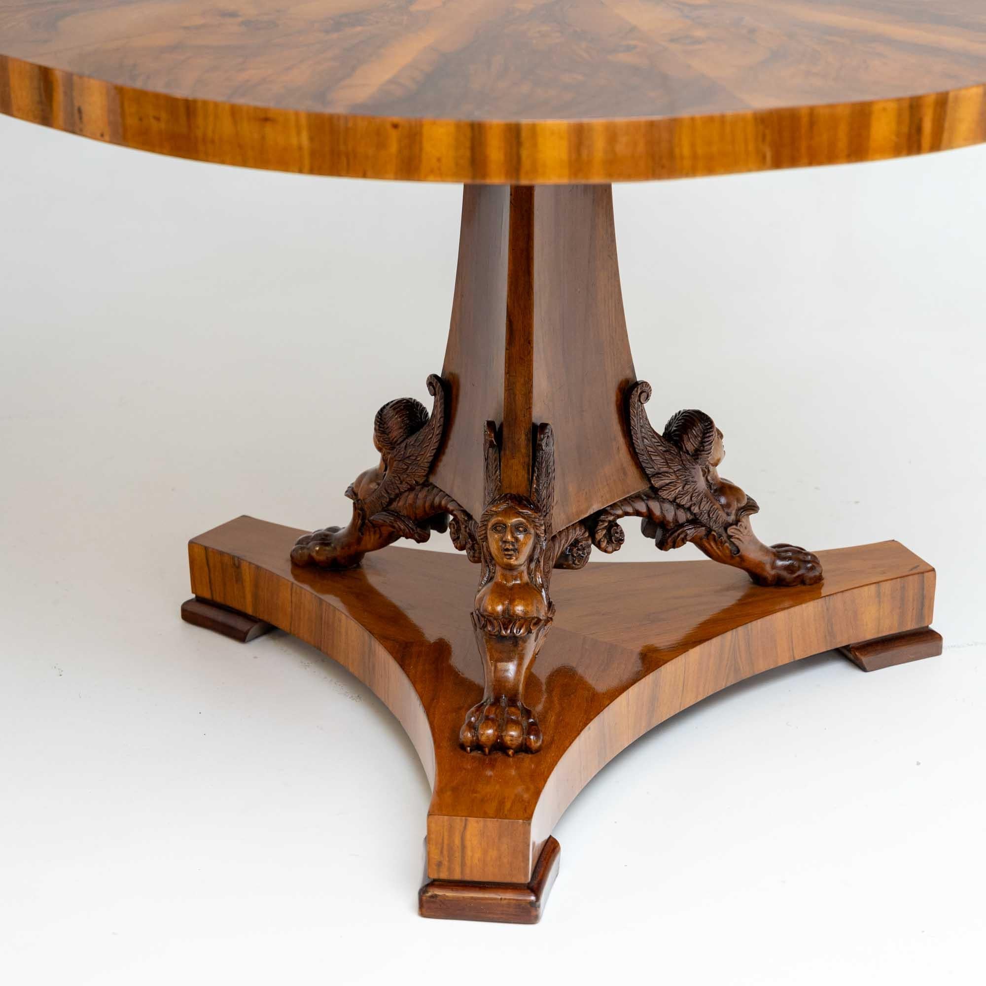 Center Table in Walnut, Vienna, early 19th Century 6