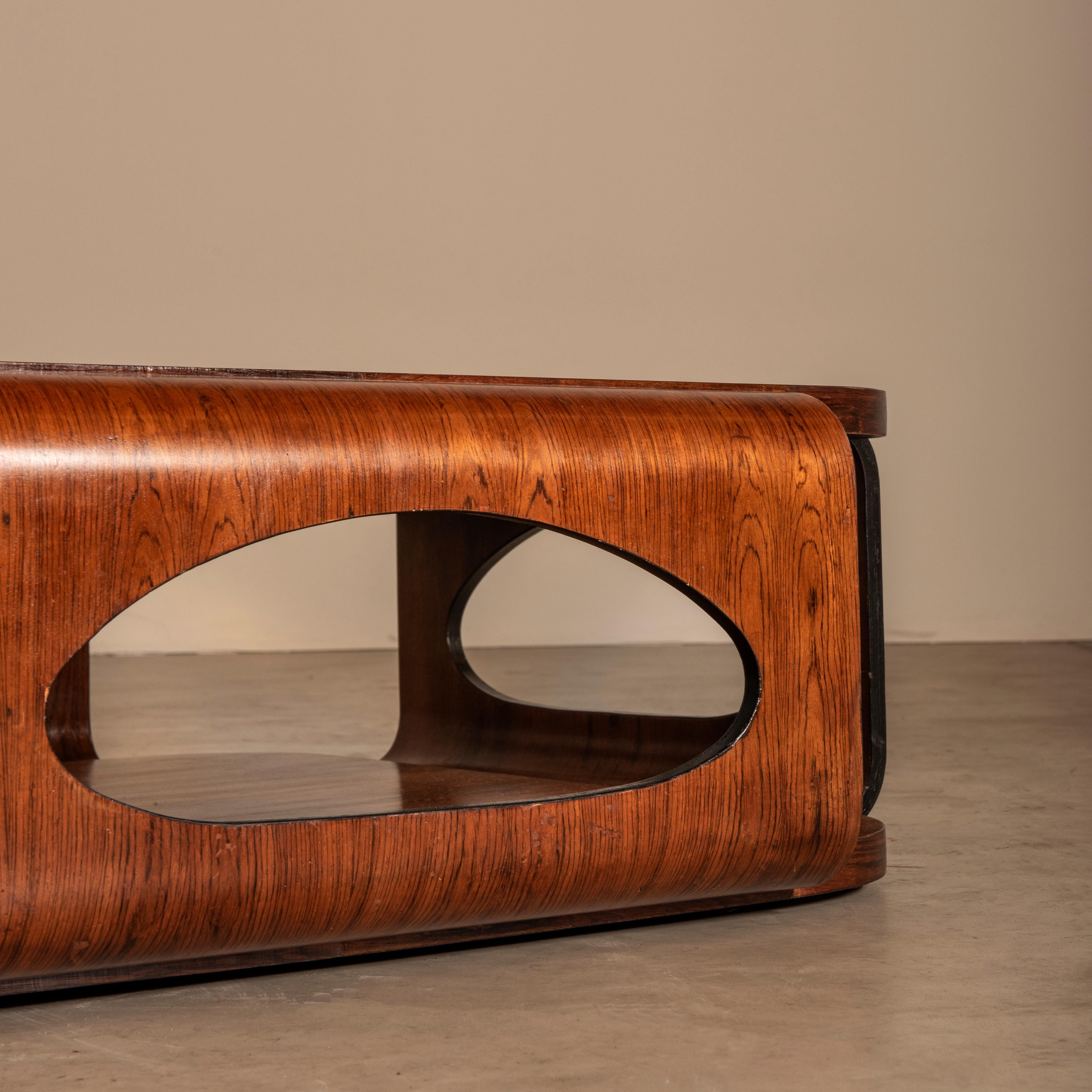 Brazilian Center Table in Wood and Glass, by Móveis Bertomeu, Mid-Century Modern Design For Sale