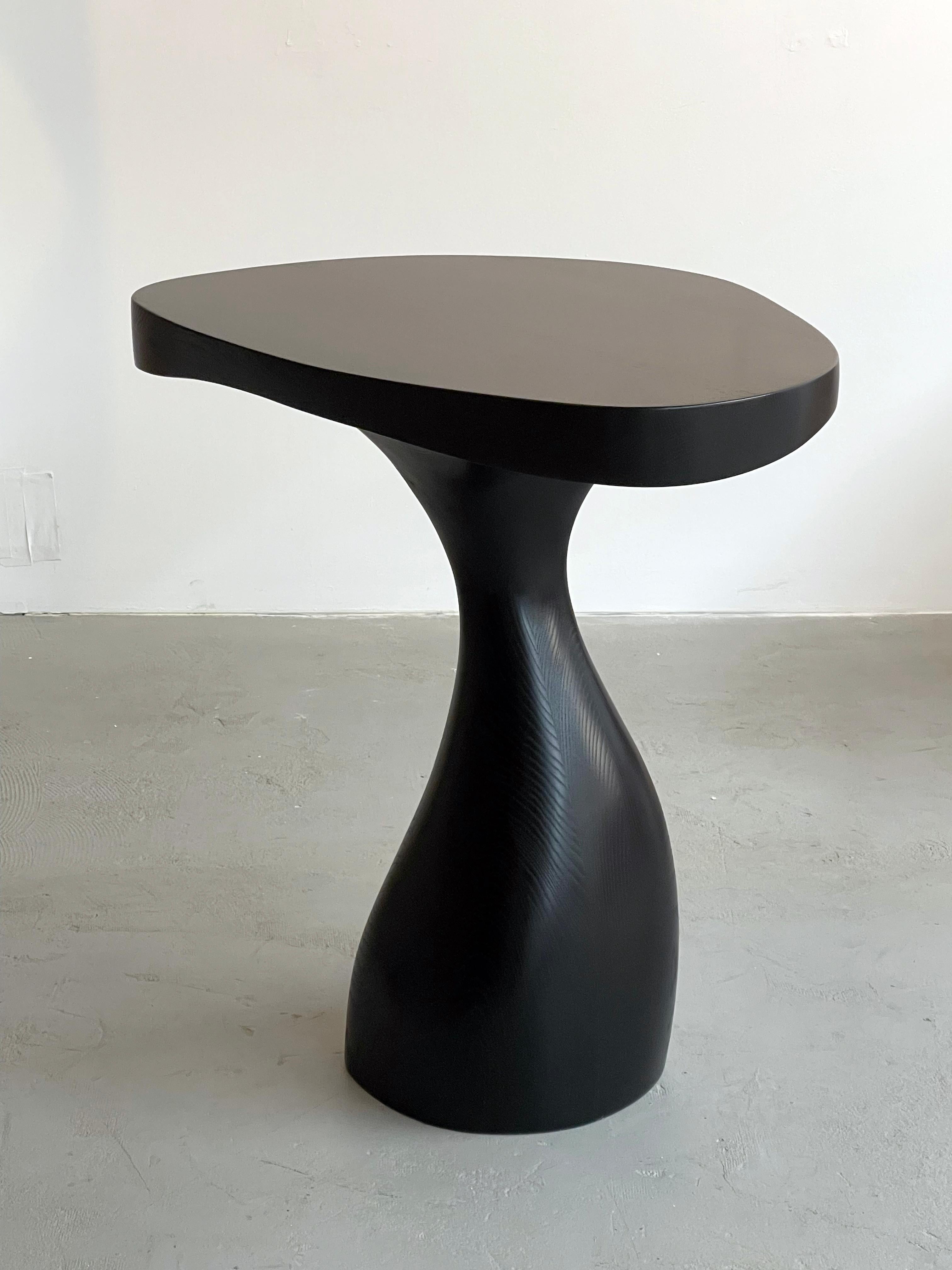 Jacques Jarrige pursues his investigation of the body and movement with this sculpture table 
