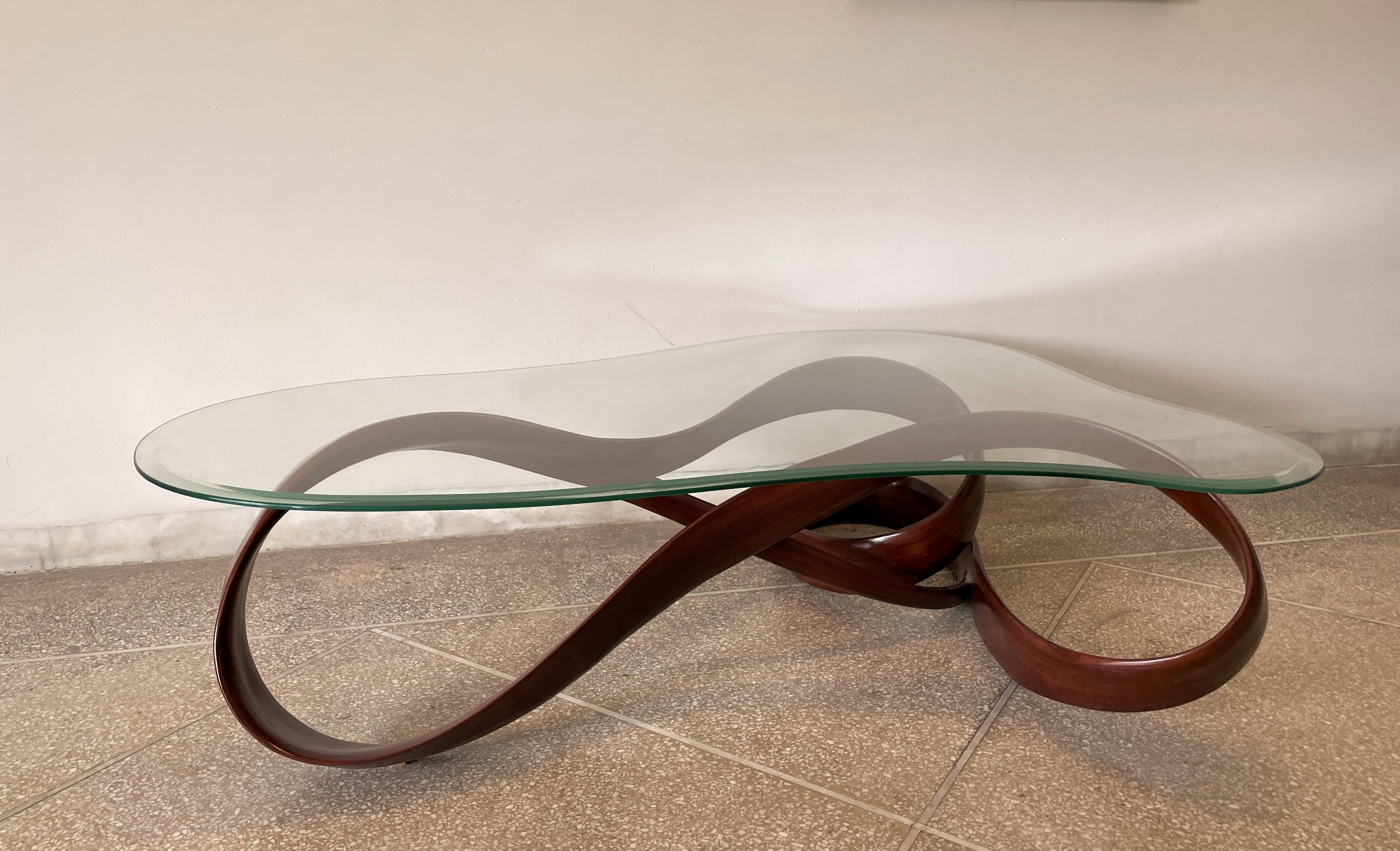 Mesa de centro n.º 1 - Serie Fluentum - Mesa baja abstracta de Raka Studio Moderno en venta