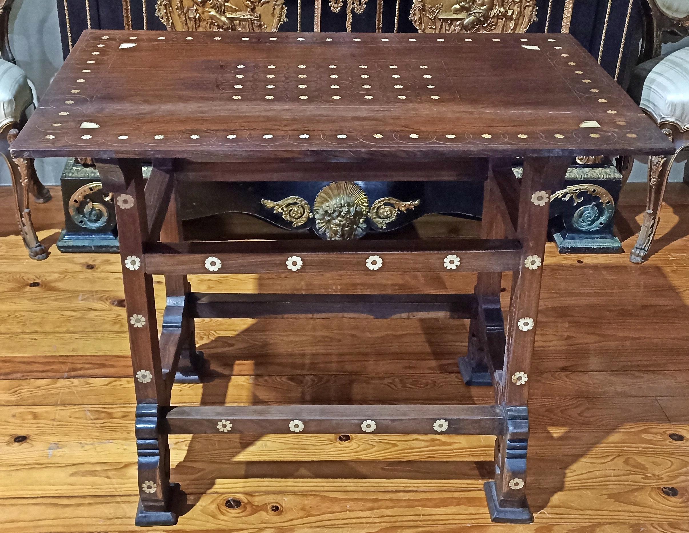 Hand-Crafted CENTER TABLE  Portuguese end 19th Century For Sale