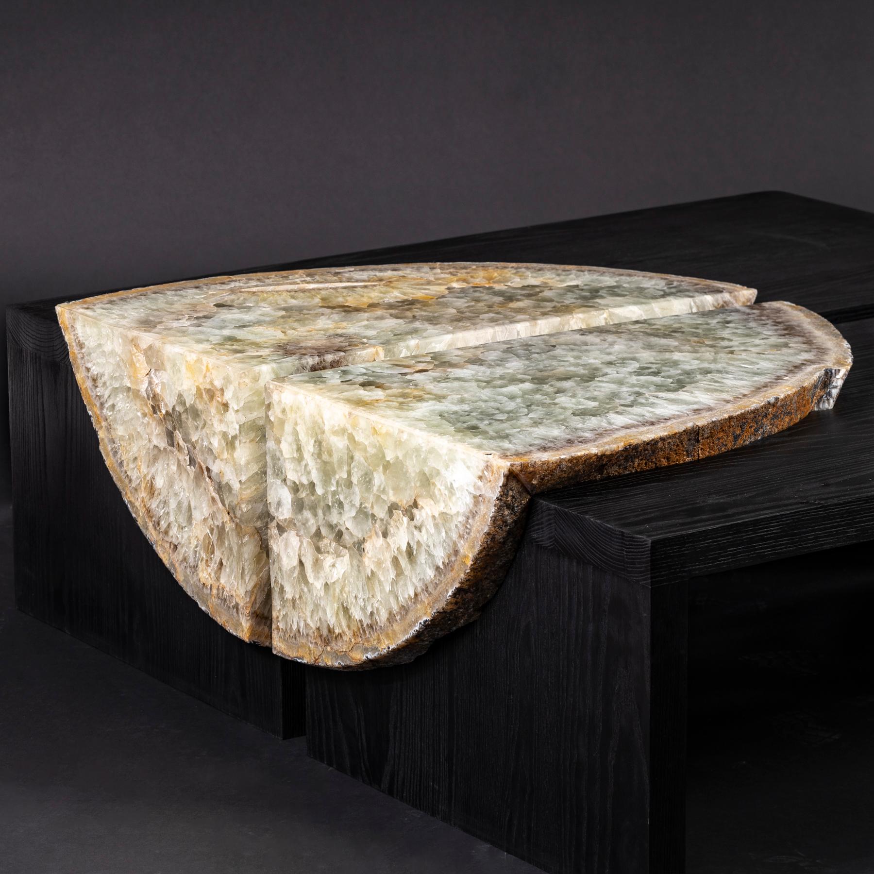 Center Table Shou Sugi Ban 'Burned' American Solid Ashwood with Agate Slab In New Condition For Sale In Polanco, CDMX