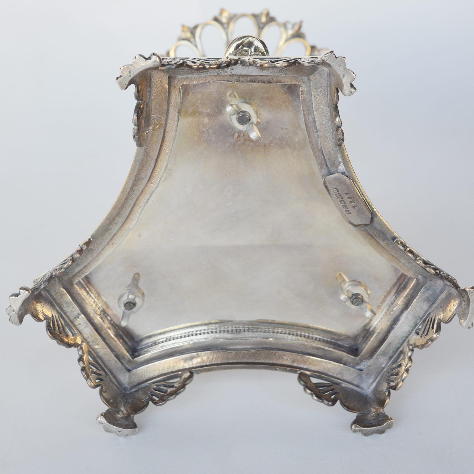 Tafelaufsatz aus Silber und geschliffenem Kristall, spätes 19. Jahrhundert im Angebot 5
