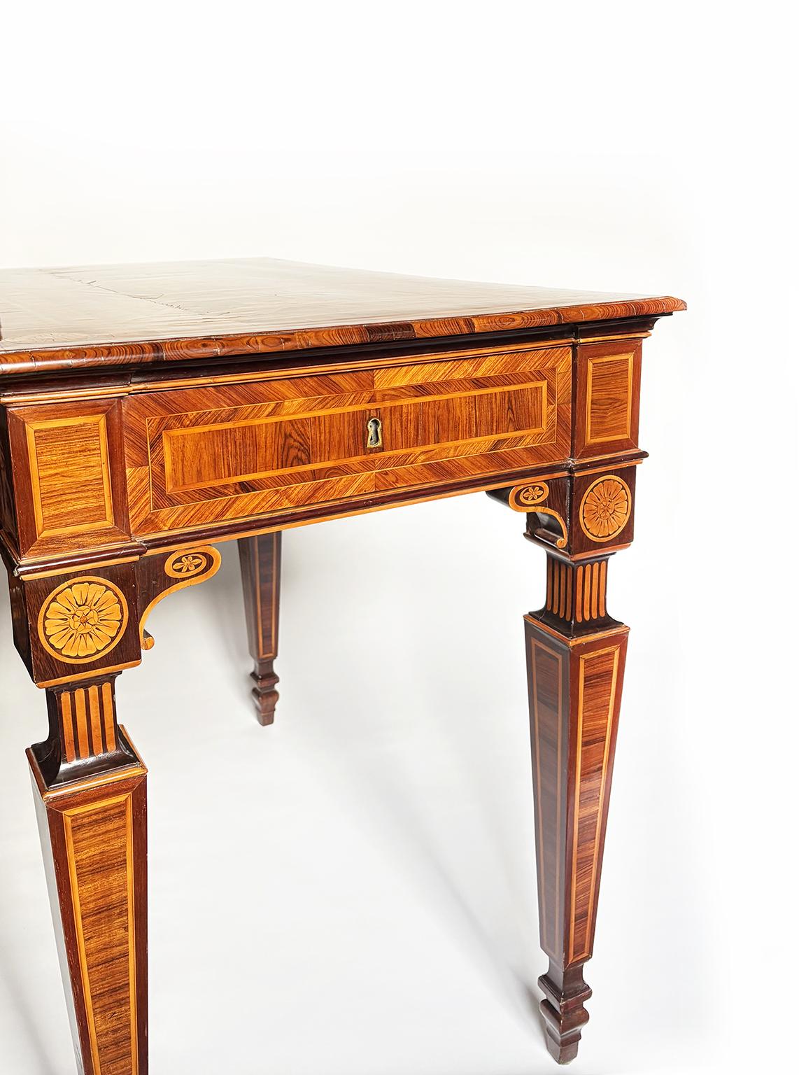 Late 18th Century Table à écrire centrale, Francesco et Giuseppe Cassina, Milan, 26 janvier 1796 en vente