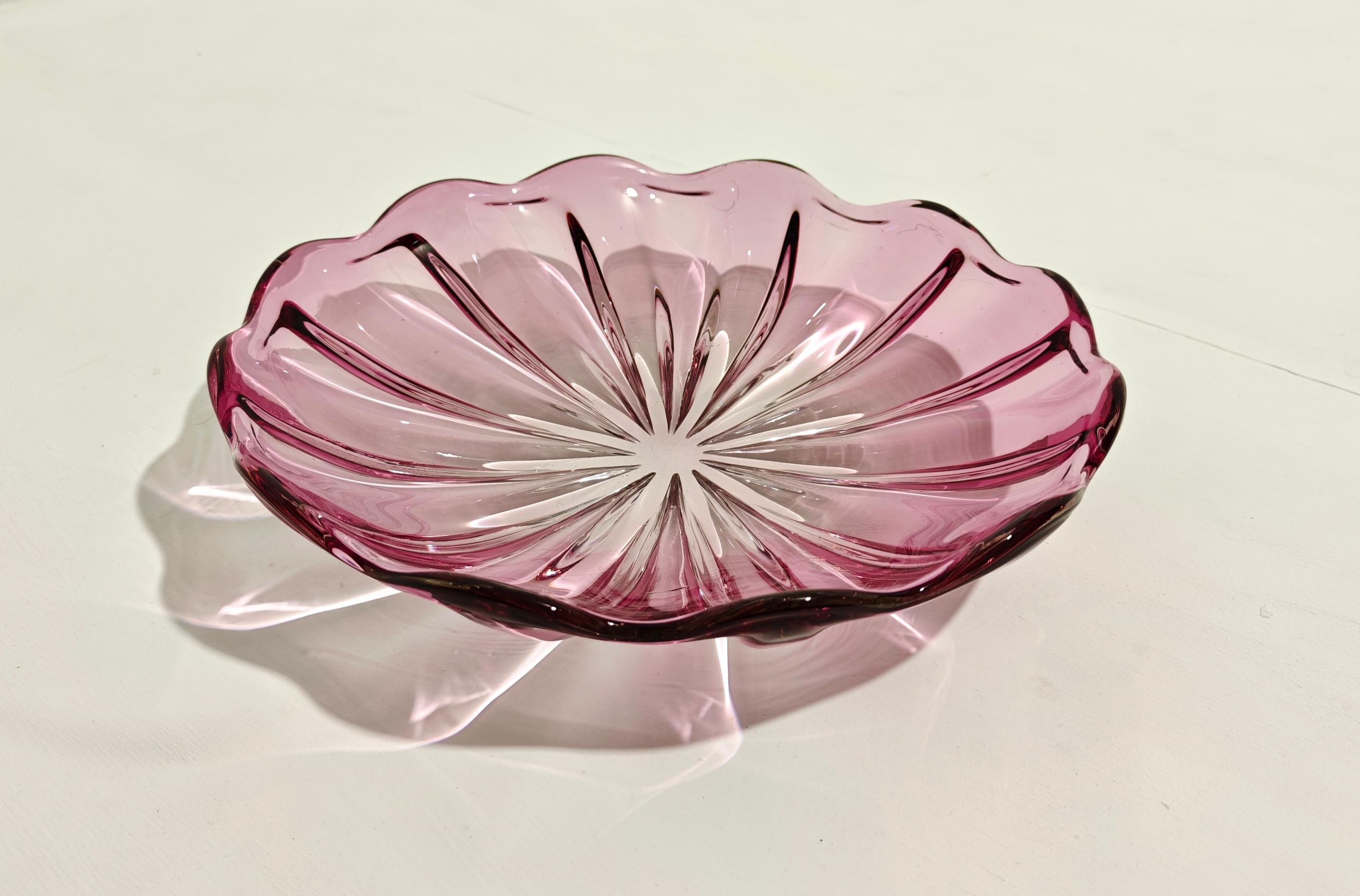 Ciotola centrotavola in vetro di Murano Perple Produzione moderna di metà secolo Italiana 1970 in vendita 4