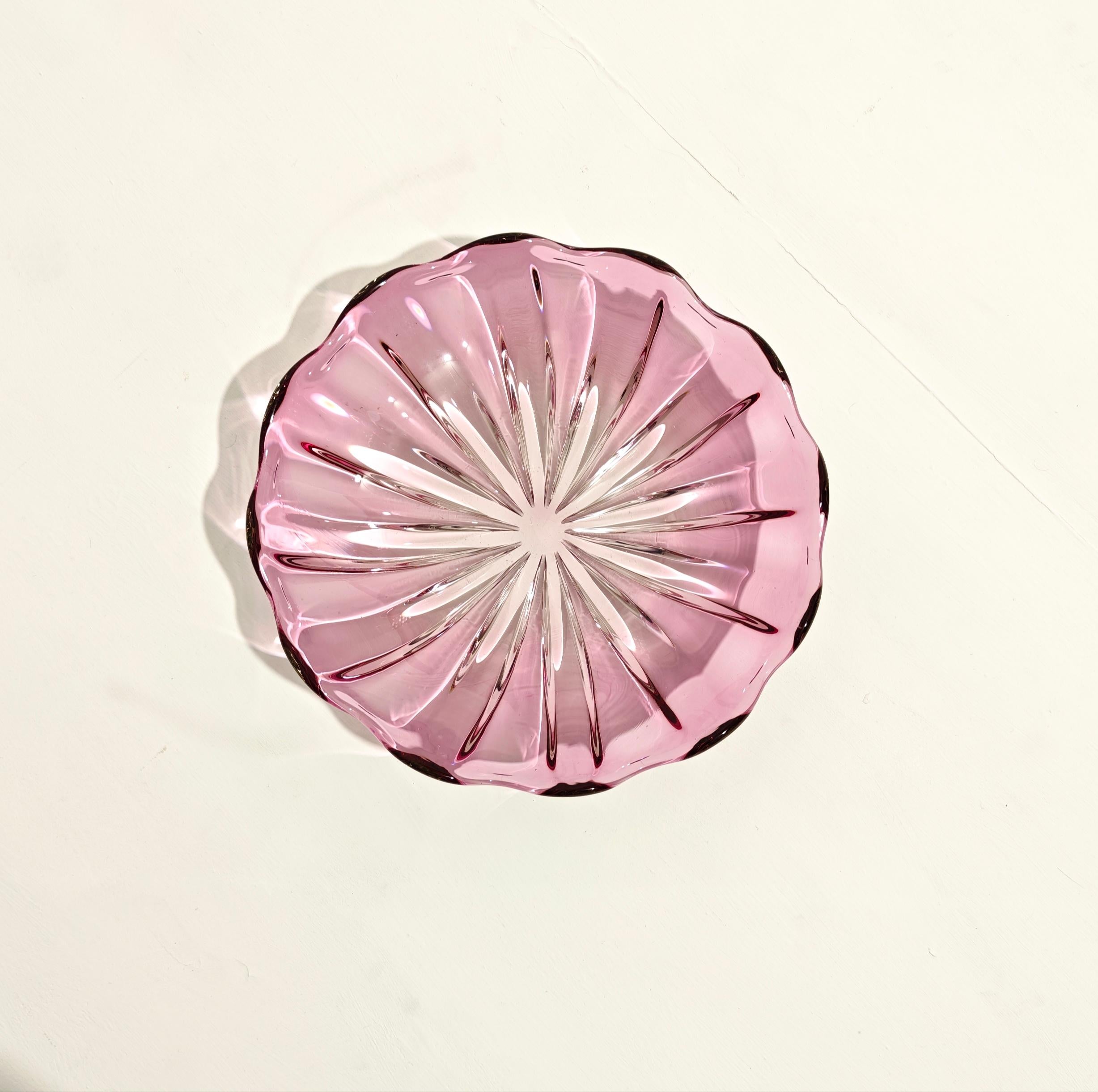 Ciotola centrotavola in vetro di Murano Perple Produzione moderna di metà secolo Italiana 1970 in vendita 5