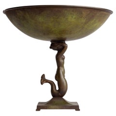 Centre de table Coupe en bronze sur pied avec sirène par Ystad-Metall, Art déco suédois