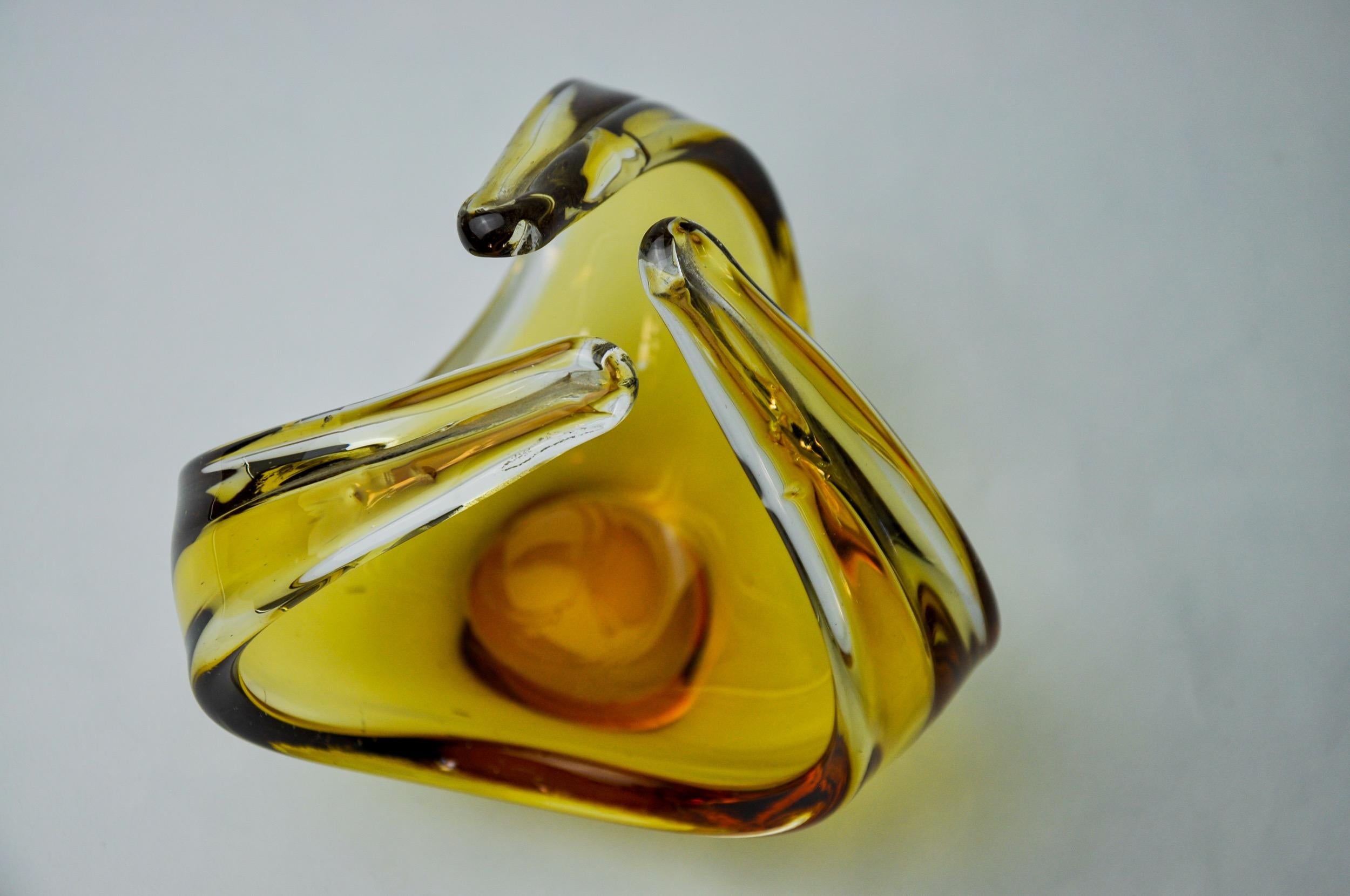 Centerpiece by Seguso in yellow Murano glass, Italy, 1970 In Good Condition For Sale In BARCELONA, ES