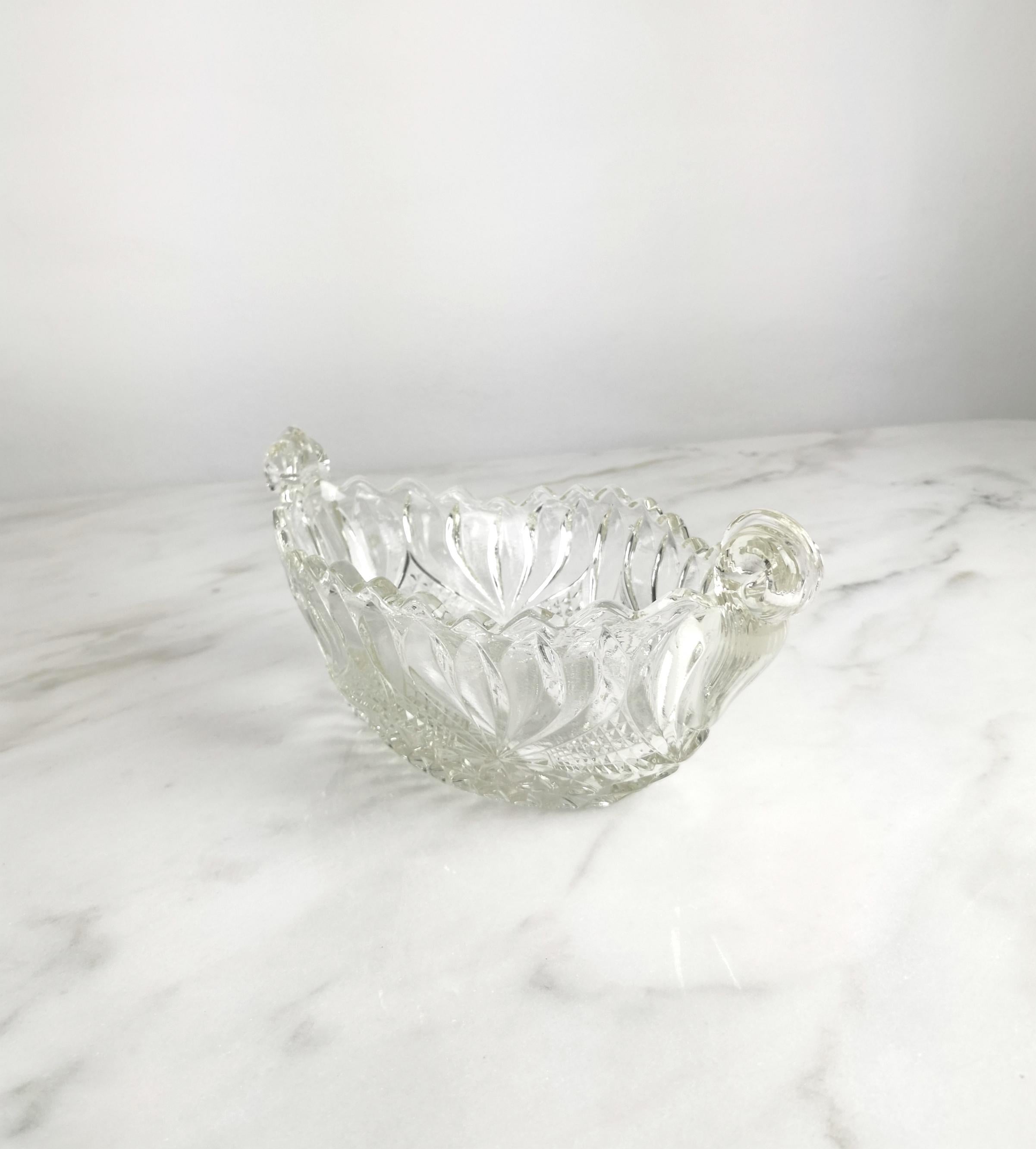 Centerpiece Carved Crystal Glass Transparent Mid-Century Italian Design, 1950s In Good Condition For Sale In Palermo, IT