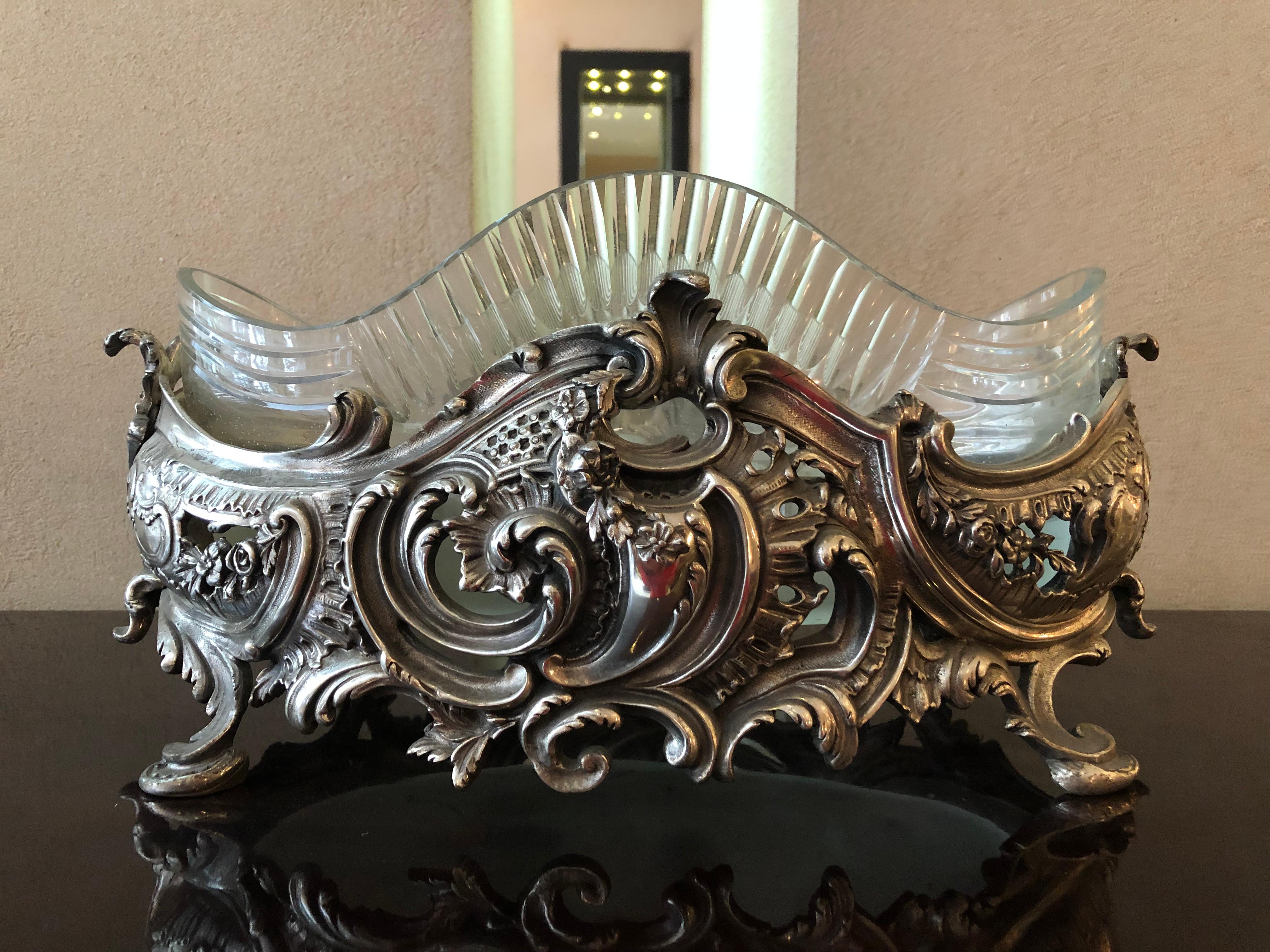 Centerplace
In silver plated bronze
We have specialized in the sale of Art Deco and Art Nouveau and Vintage styles since 1982. If you have any questions we are at your disposal.
Pushing the button that reads 'View All From Seller'. And you can see