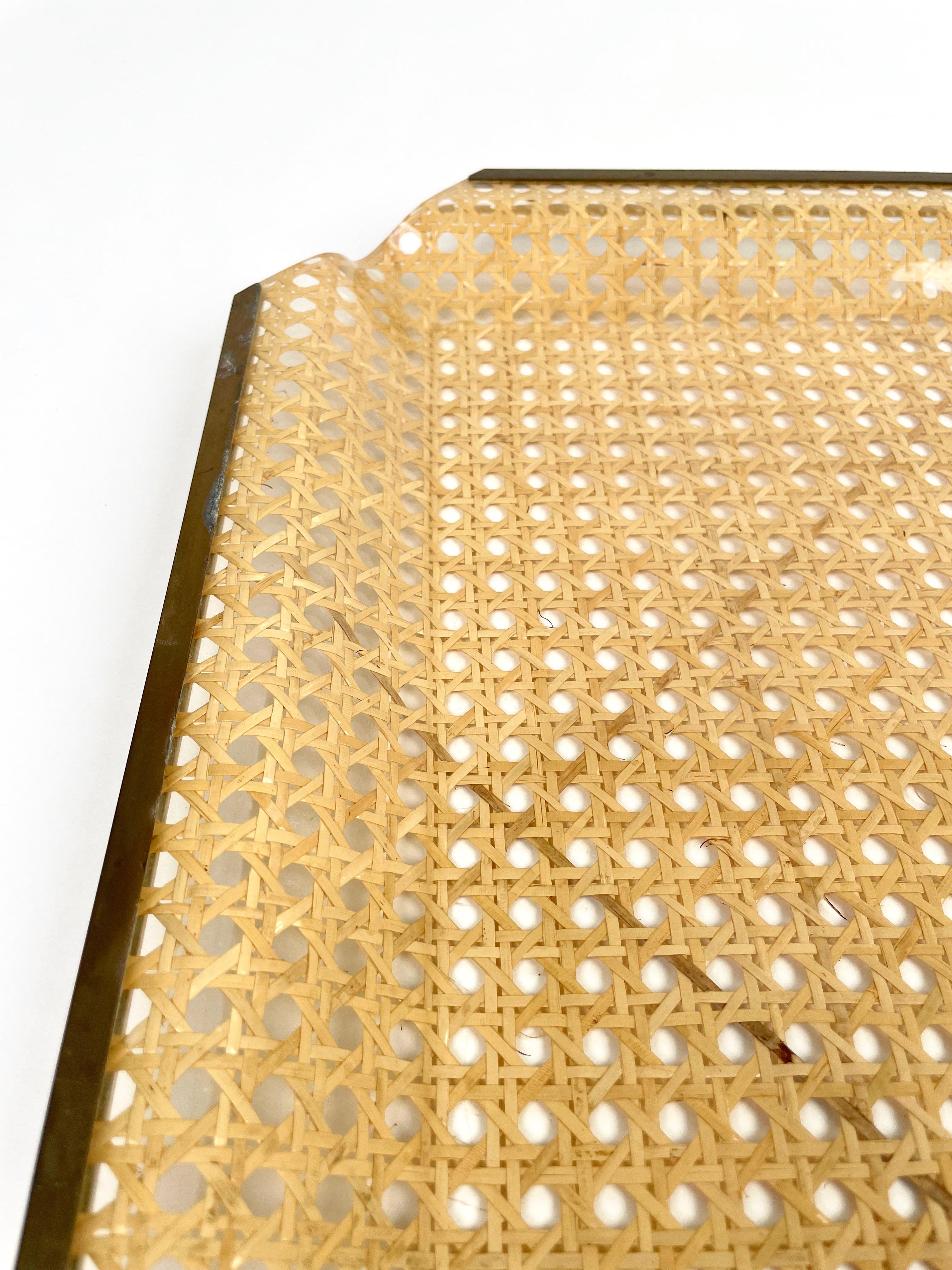 Centrotavola in lucite, rattan e ottone in stile Christian Dior, Italia, anni '70 in vendita 2