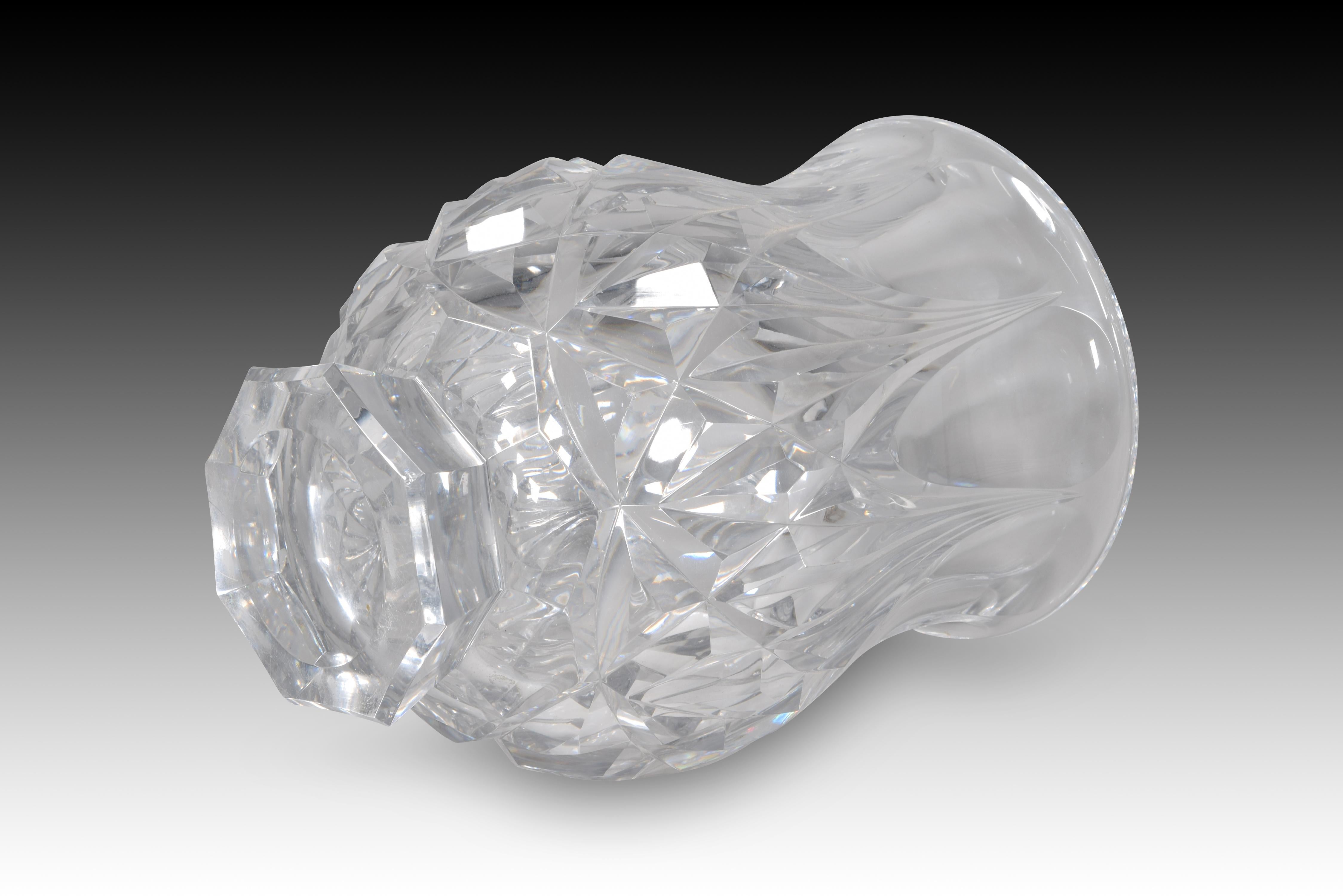 European Centerpiece in the shape of a tulip. Crystal (glass) cut. 20th century.  For Sale