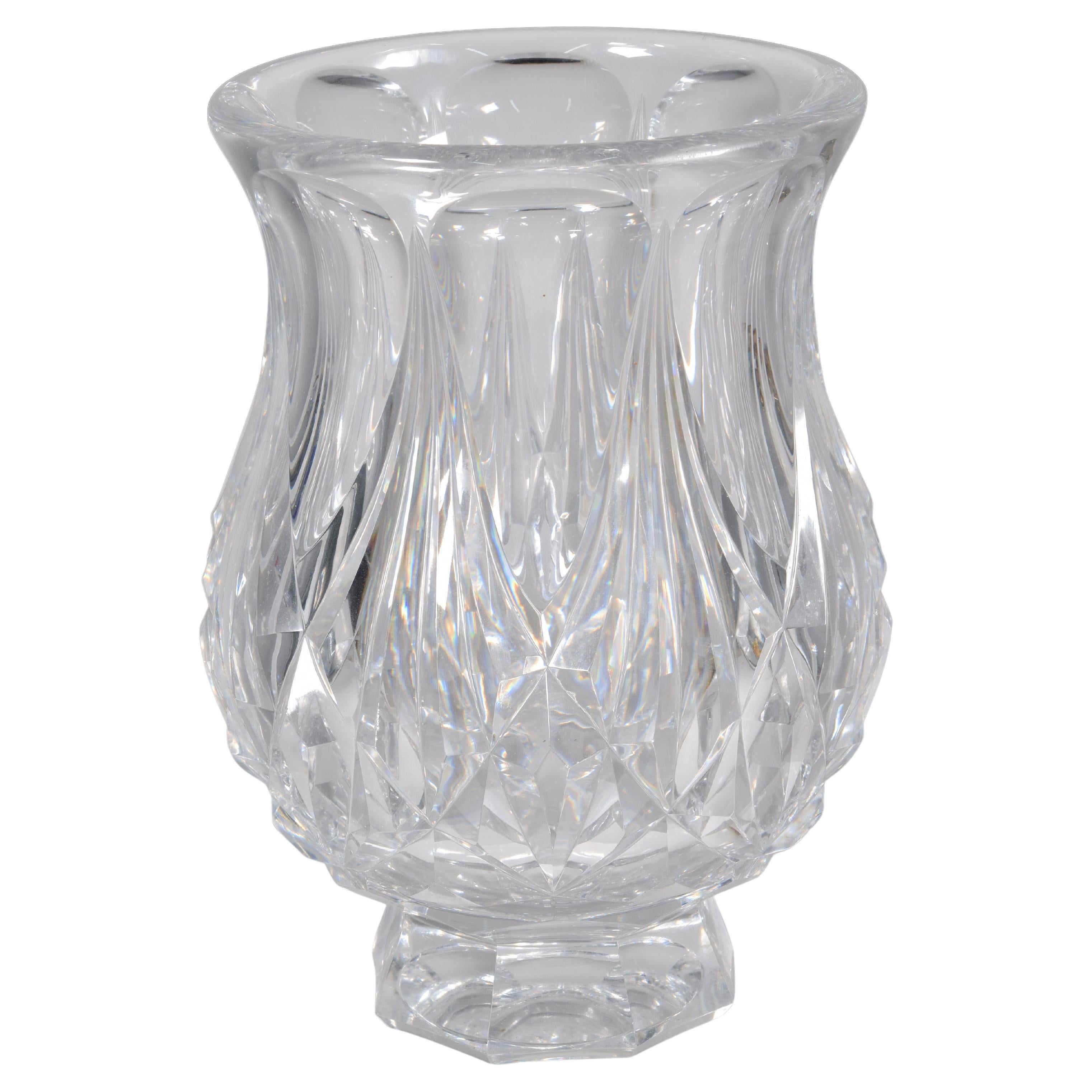 Centerpiece in the shape of a tulip. Crystal (glass) cut. 20th century.  For Sale