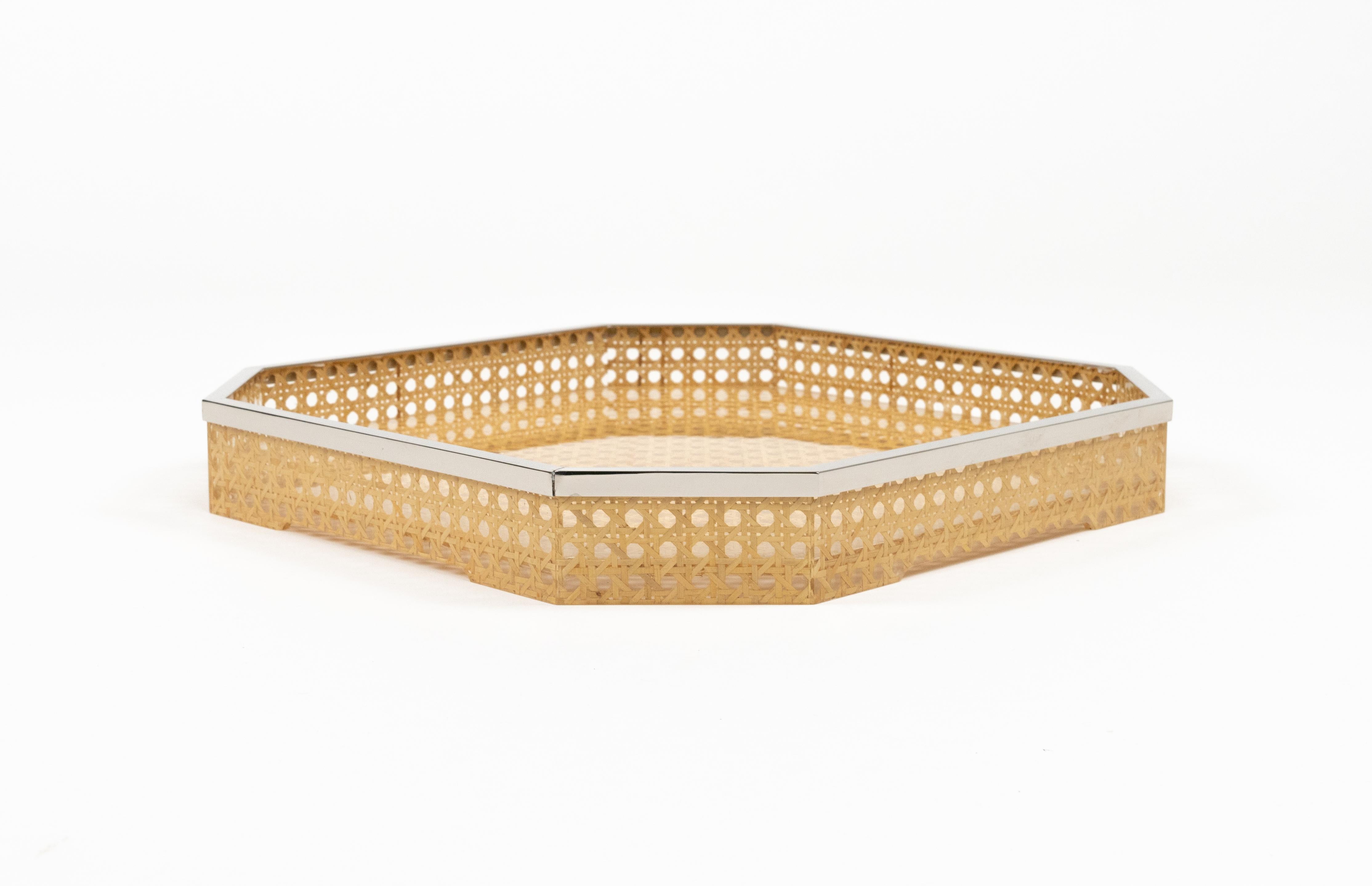 Centerpiece Lucite, Wicker and Chrome Christian Dior Style, Italy 1970s For Sale 3