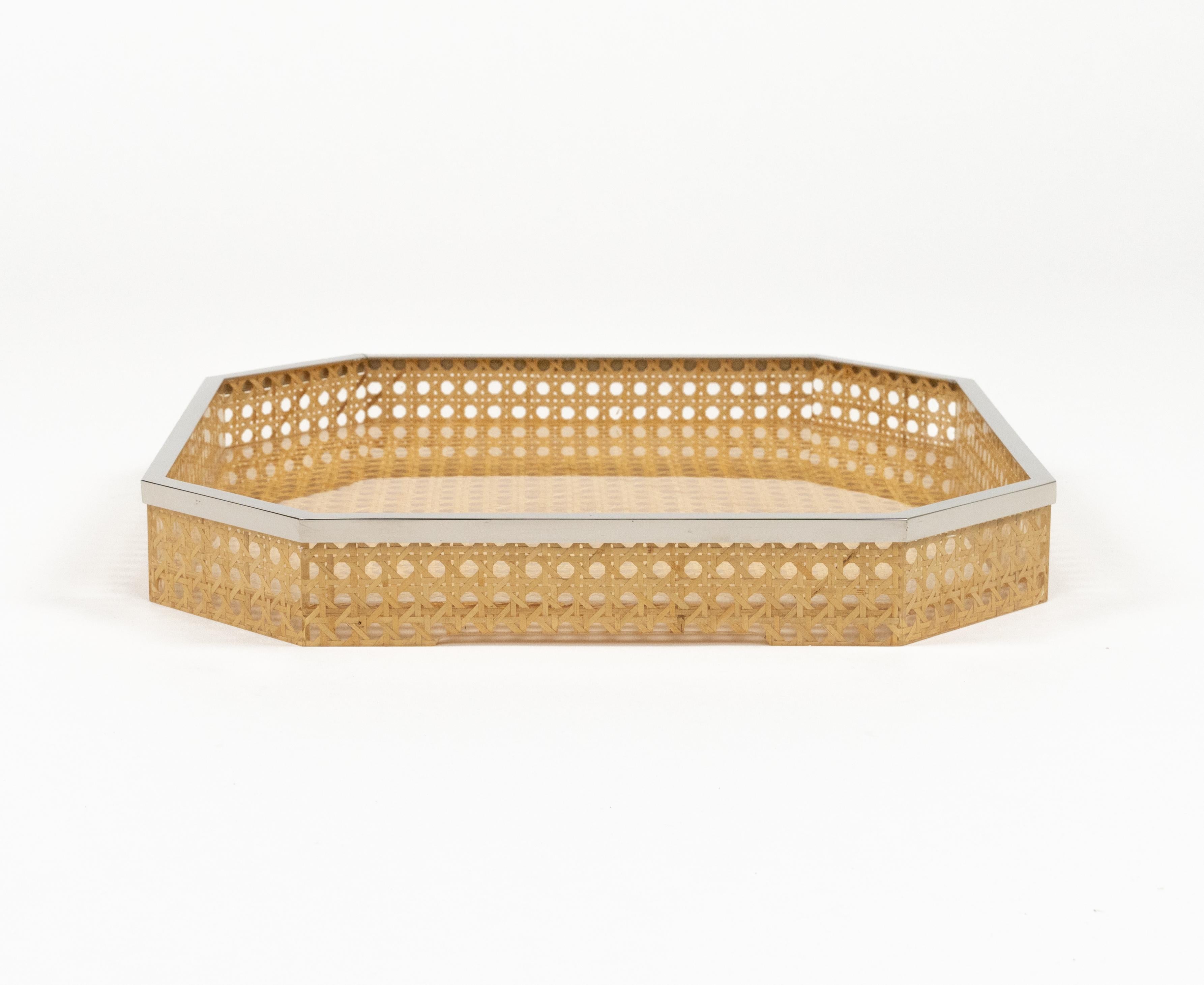 Centerpiece Lucite, Wicker and Chrome Christian Dior Style, Italy 1970s In Good Condition For Sale In Rome, IT