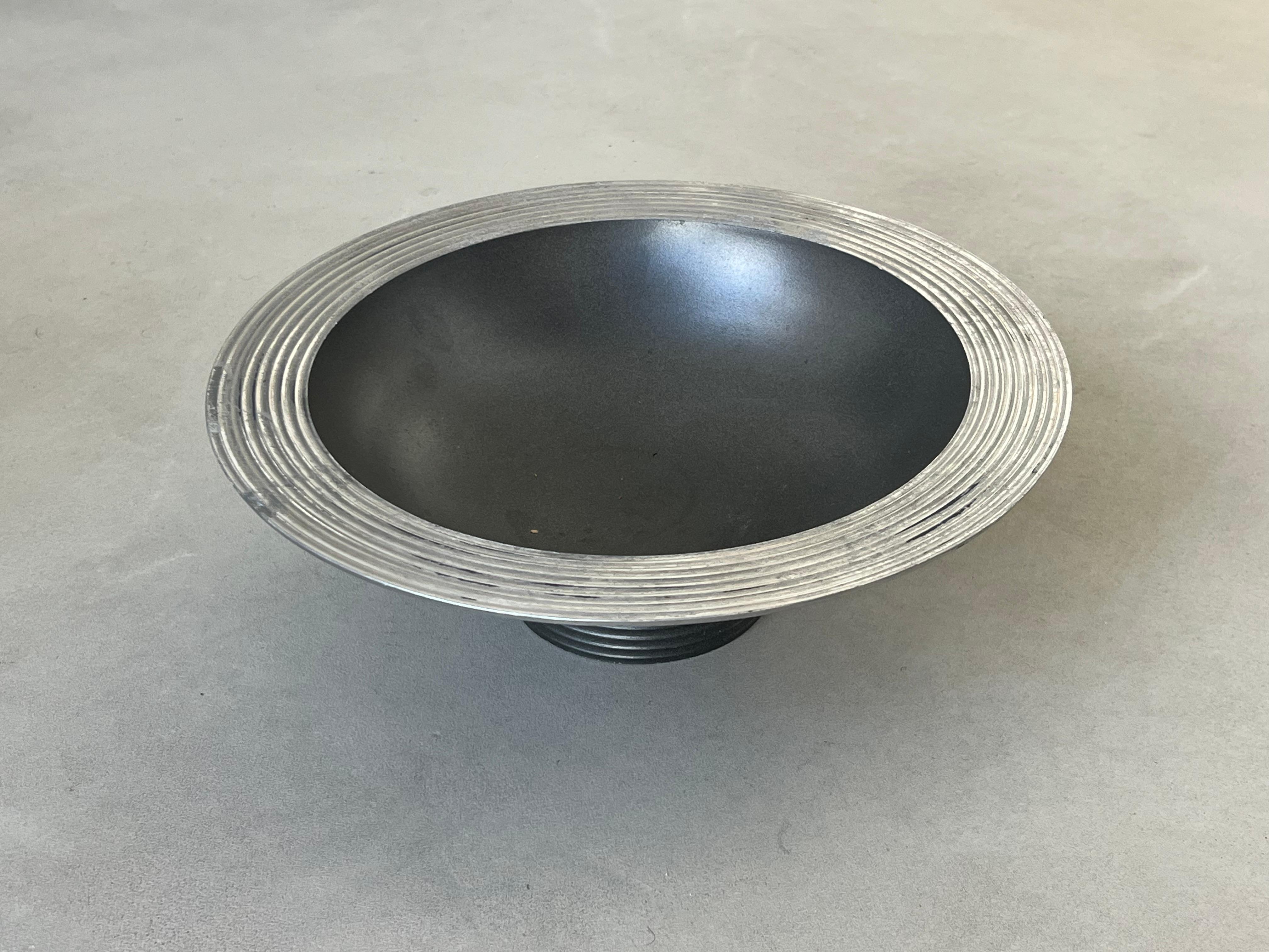 Centre de table bol à fruits art déco en métal, centre de table, accessoire de stylisme. en vente 3