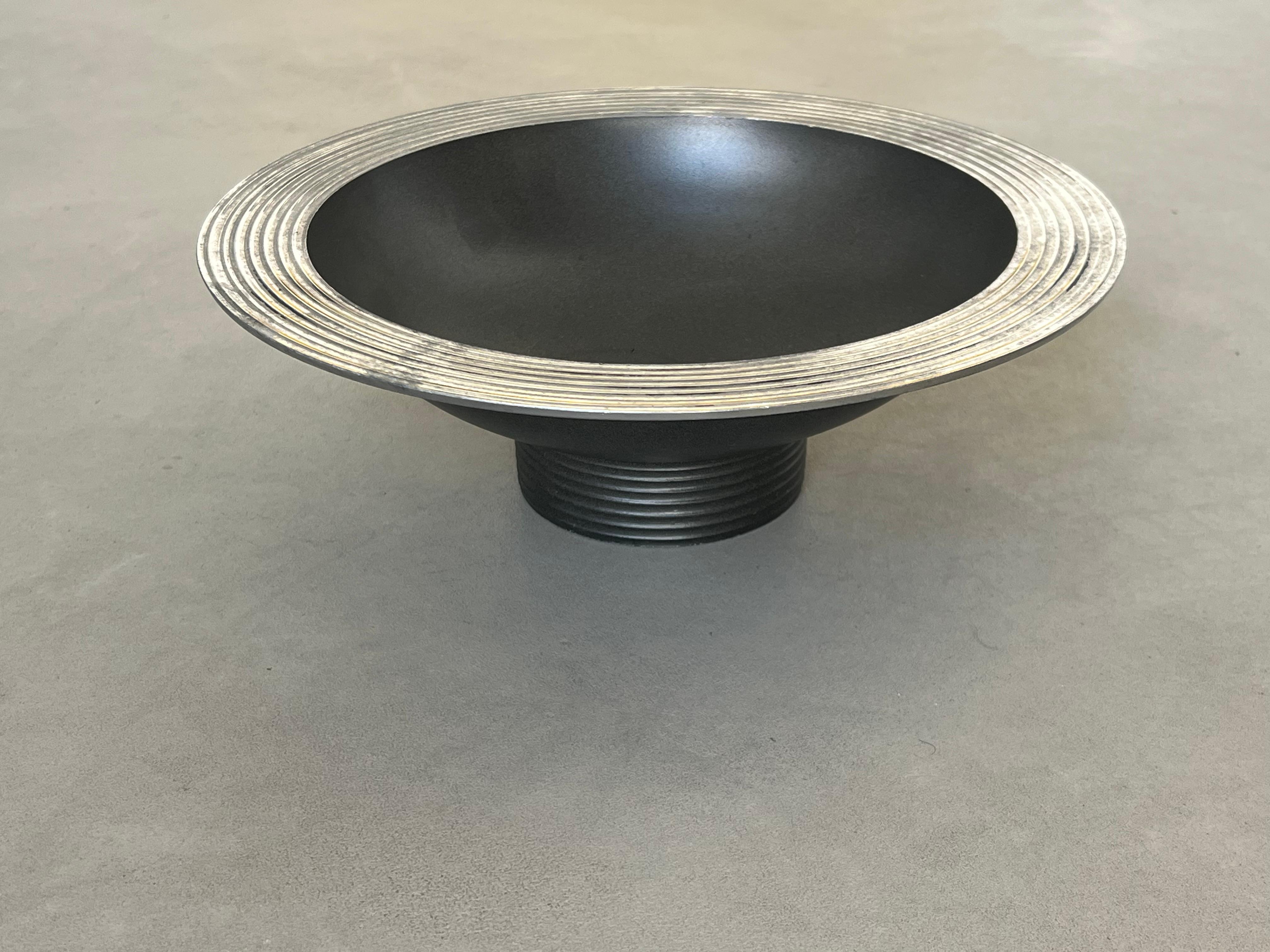 Centre de table bol à fruits art déco en métal, centre de table, accessoire de stylisme. en vente 5