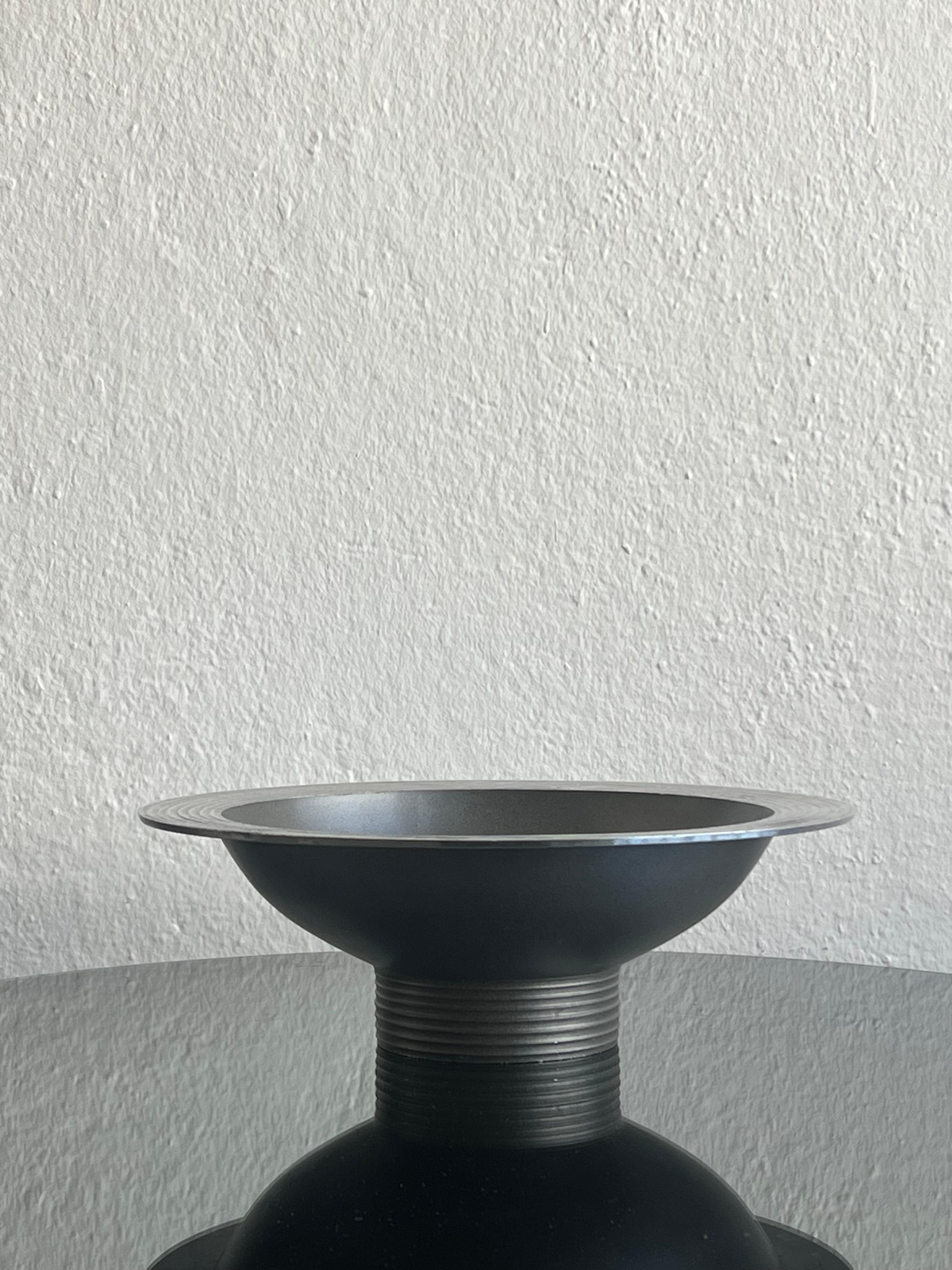 italien Centre de table bol à fruits art déco en métal, centre de table, accessoire de stylisme. en vente