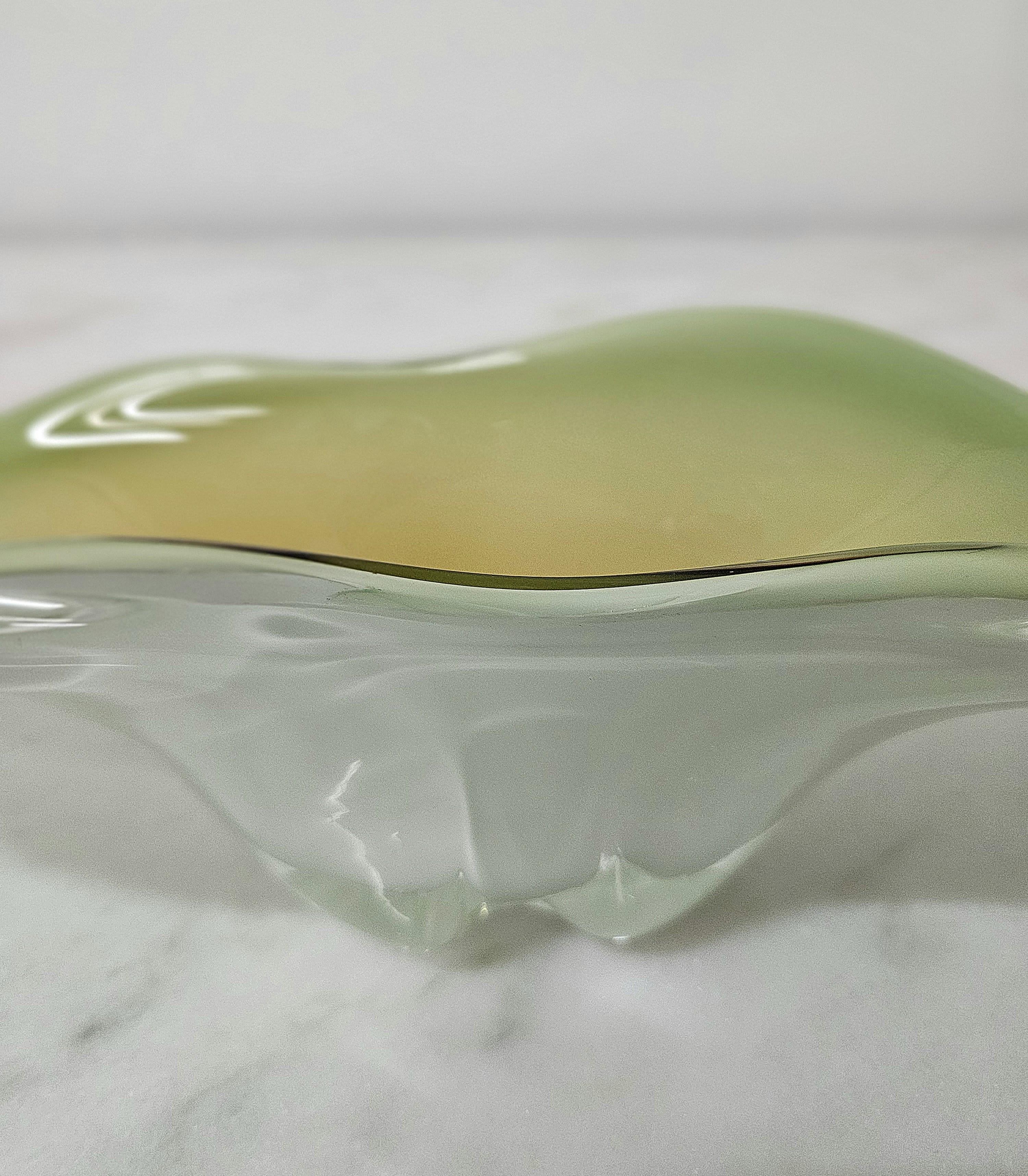 Centerpiece Murano Glass White Green Midcentury Italian Design 1970s For Sale 5