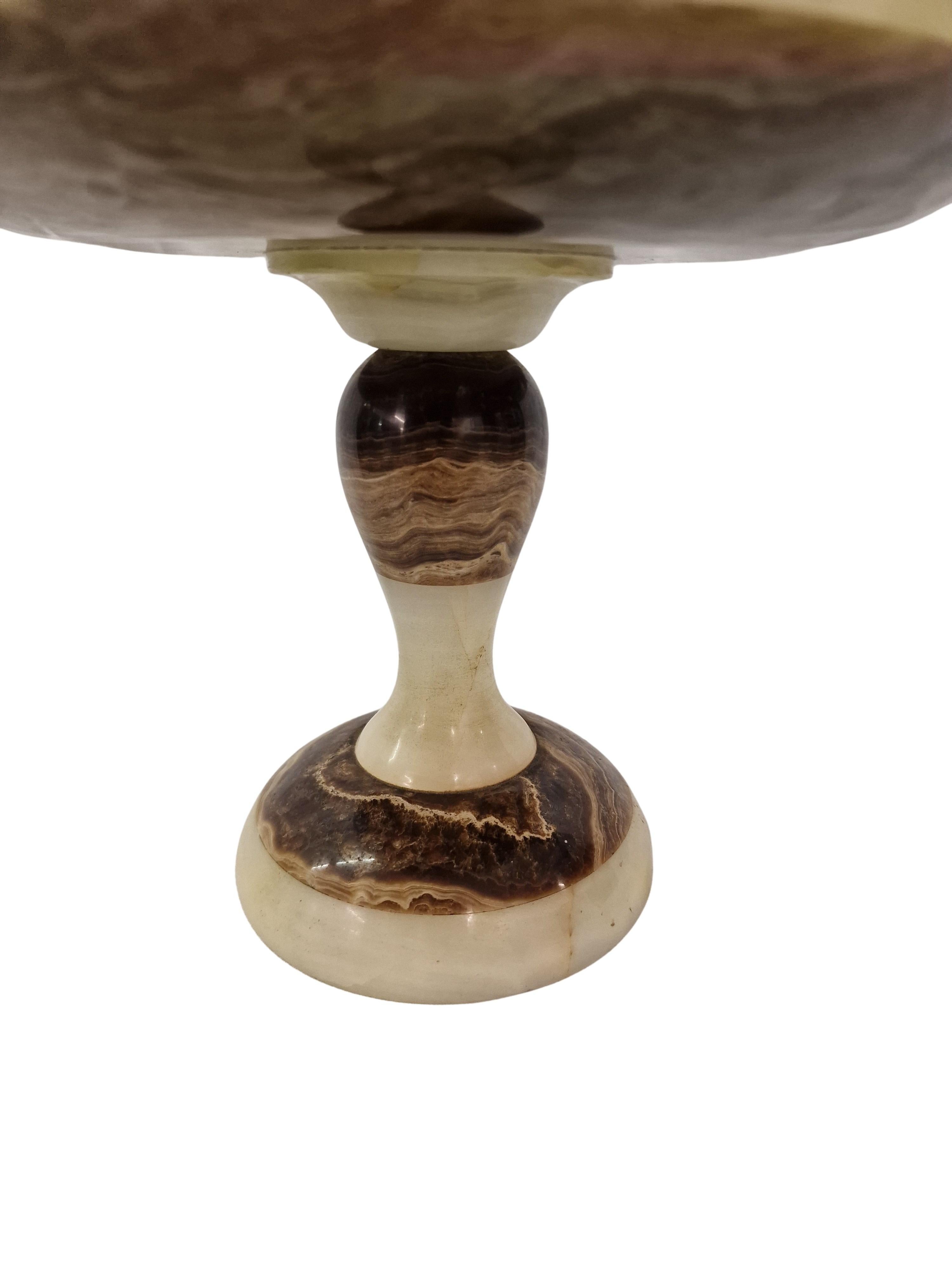 Tafelaufsatz aus Halbedelstein, Onyx mit Calzit, um 1900, Italien (Jugendstil) im Angebot