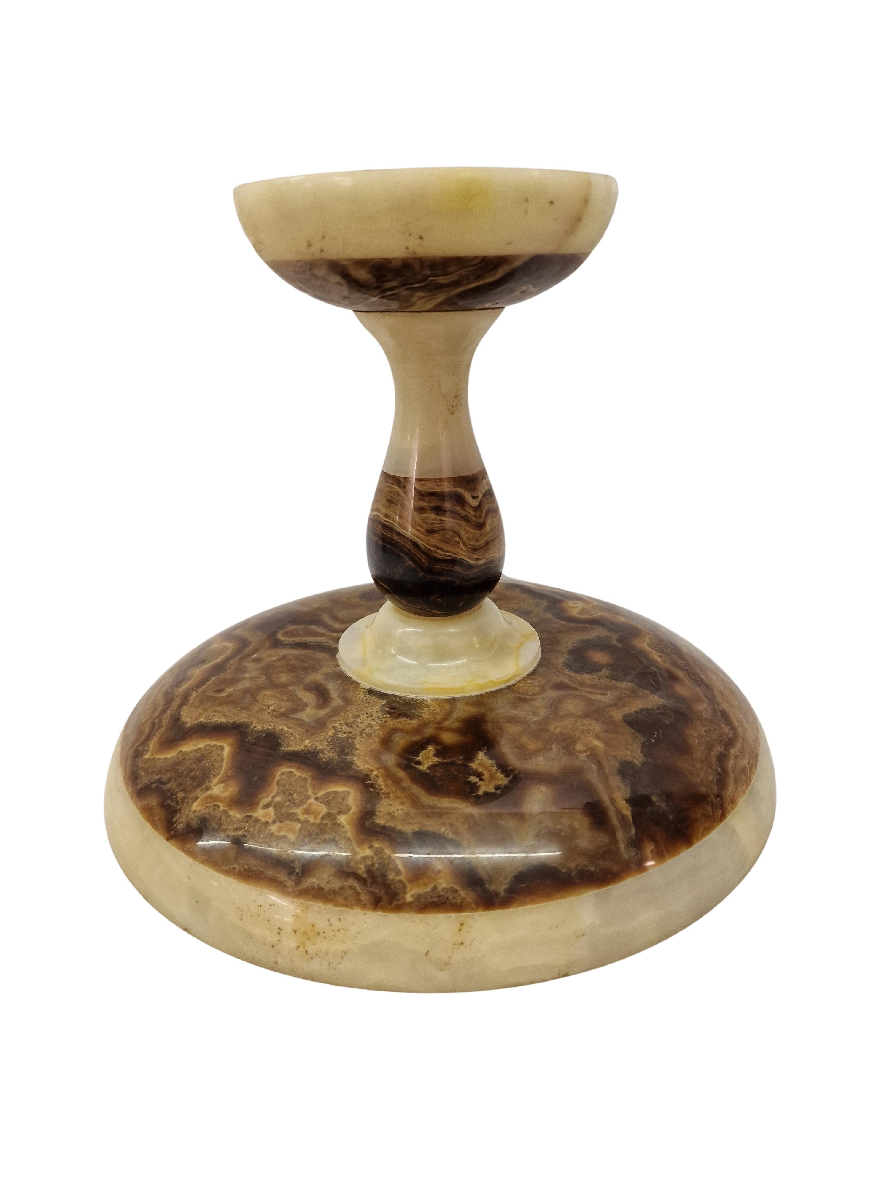 Tafelaufsatz aus Halbedelstein, Onyx mit Calzit, um 1900, Italien (Frühes 20. Jahrhundert) im Angebot