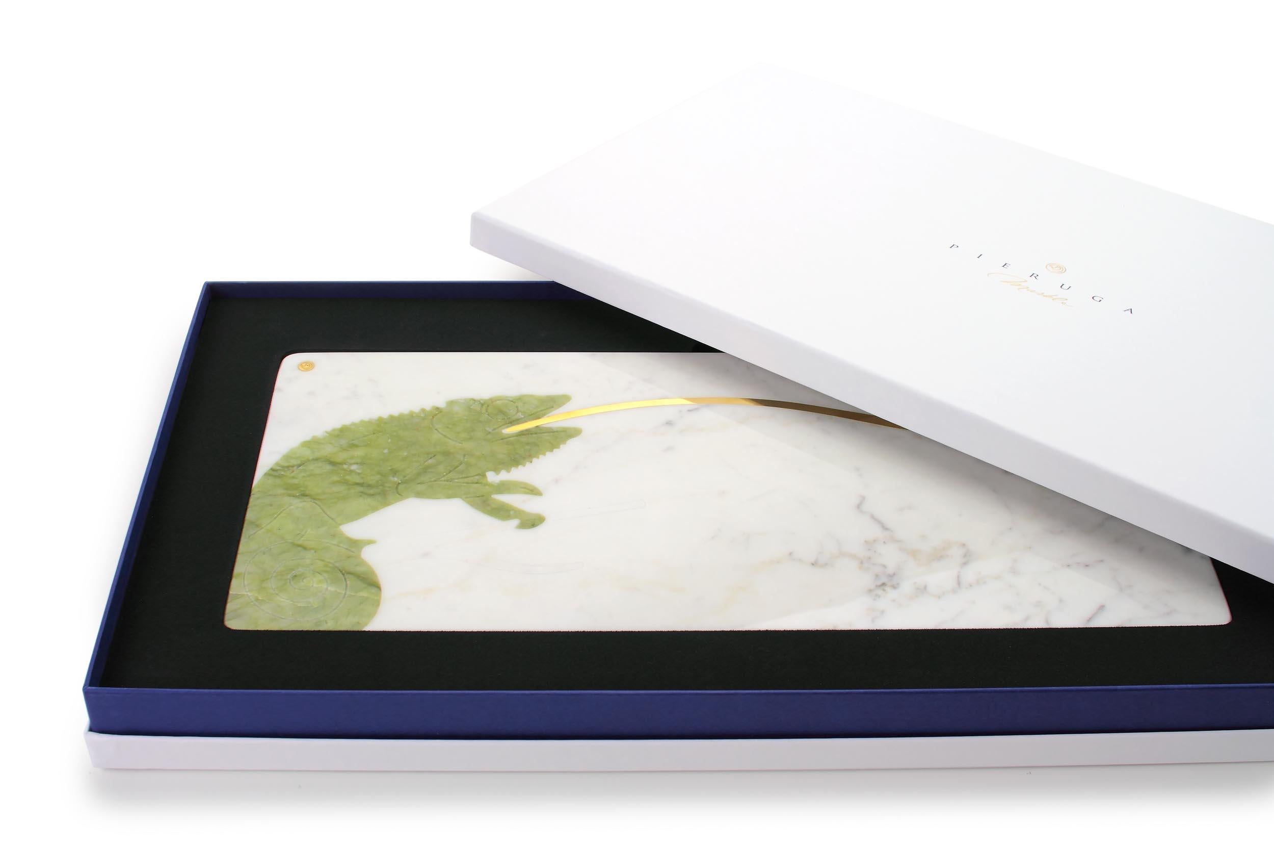 Centerpiece Platters Serverware White Carrara Marble Green Ming Brass Inlay For Sale 1