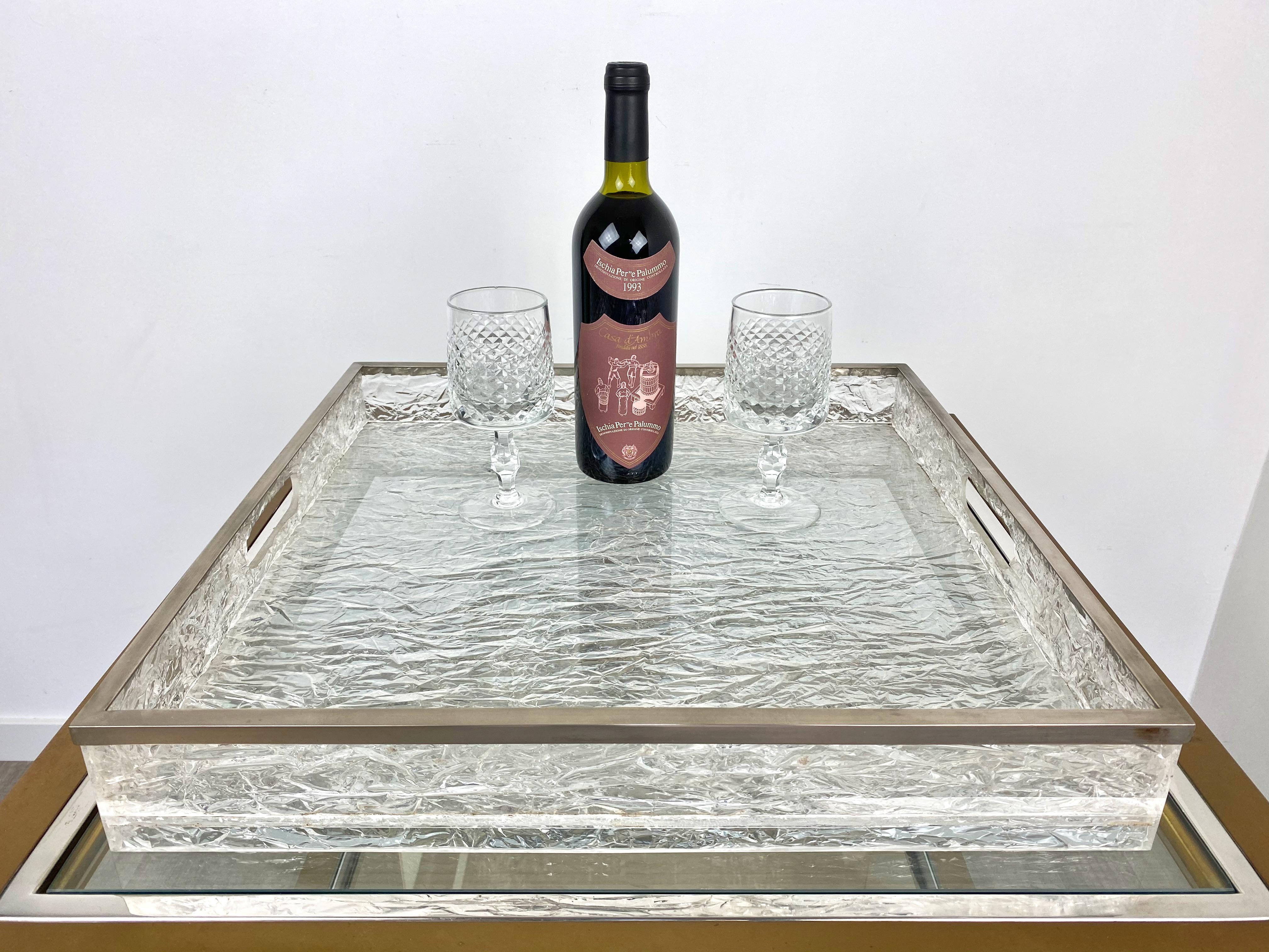 Mid-Century Modern Centre de table Plateau de service Effet glace Lucite Nickel Willy Rizzo:: Italie:: 1970 en vente