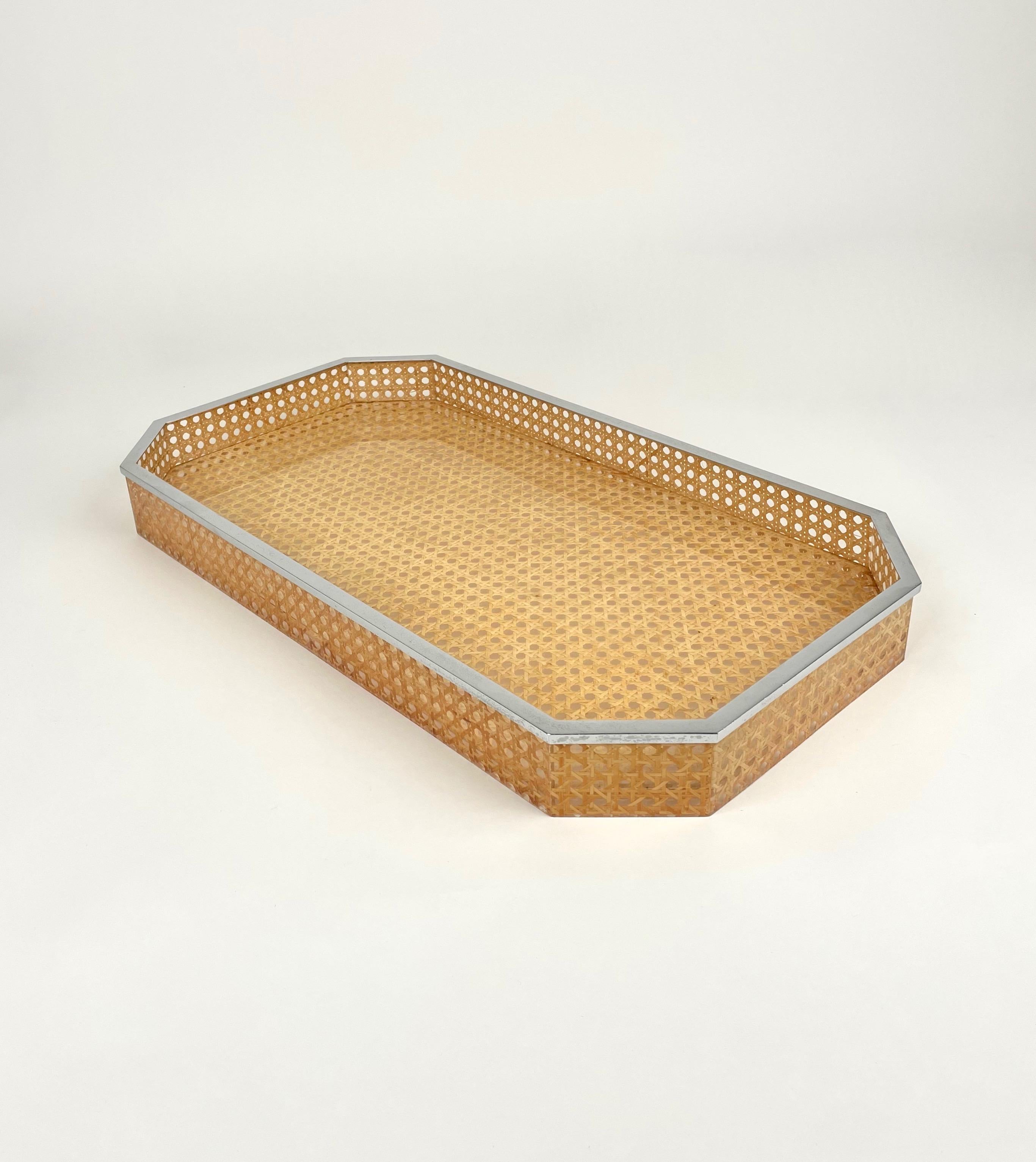 Centerpiece Tray Lucite, Rattan & Chrome Christian Dior Style, Italy, 1970s In Good Condition In Rome, IT