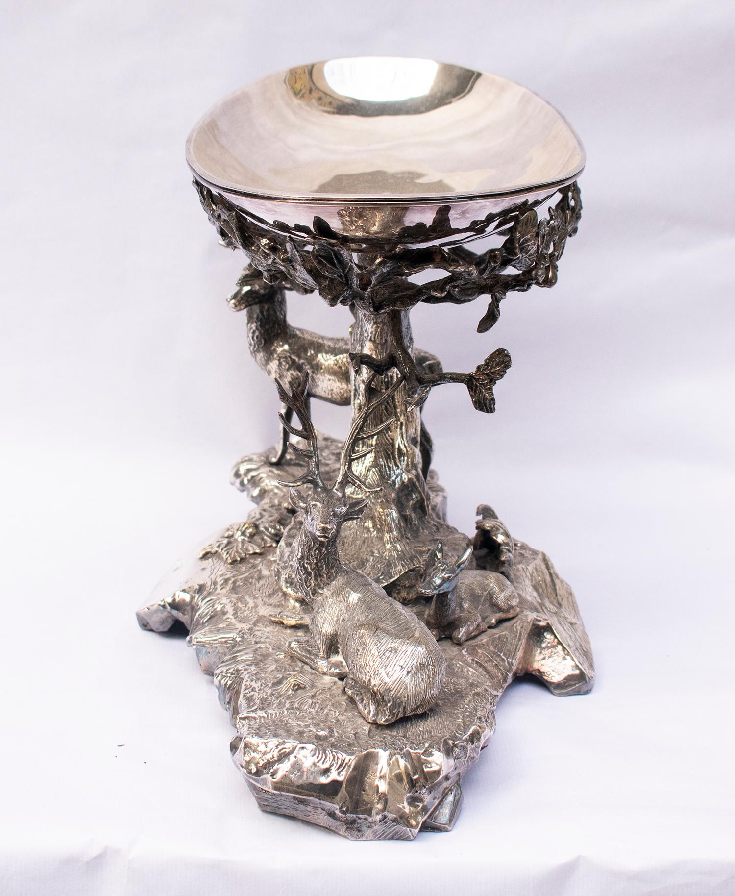 Late 20th Century Centerpiece, Valenti Style, in Silver Metal, 1970's