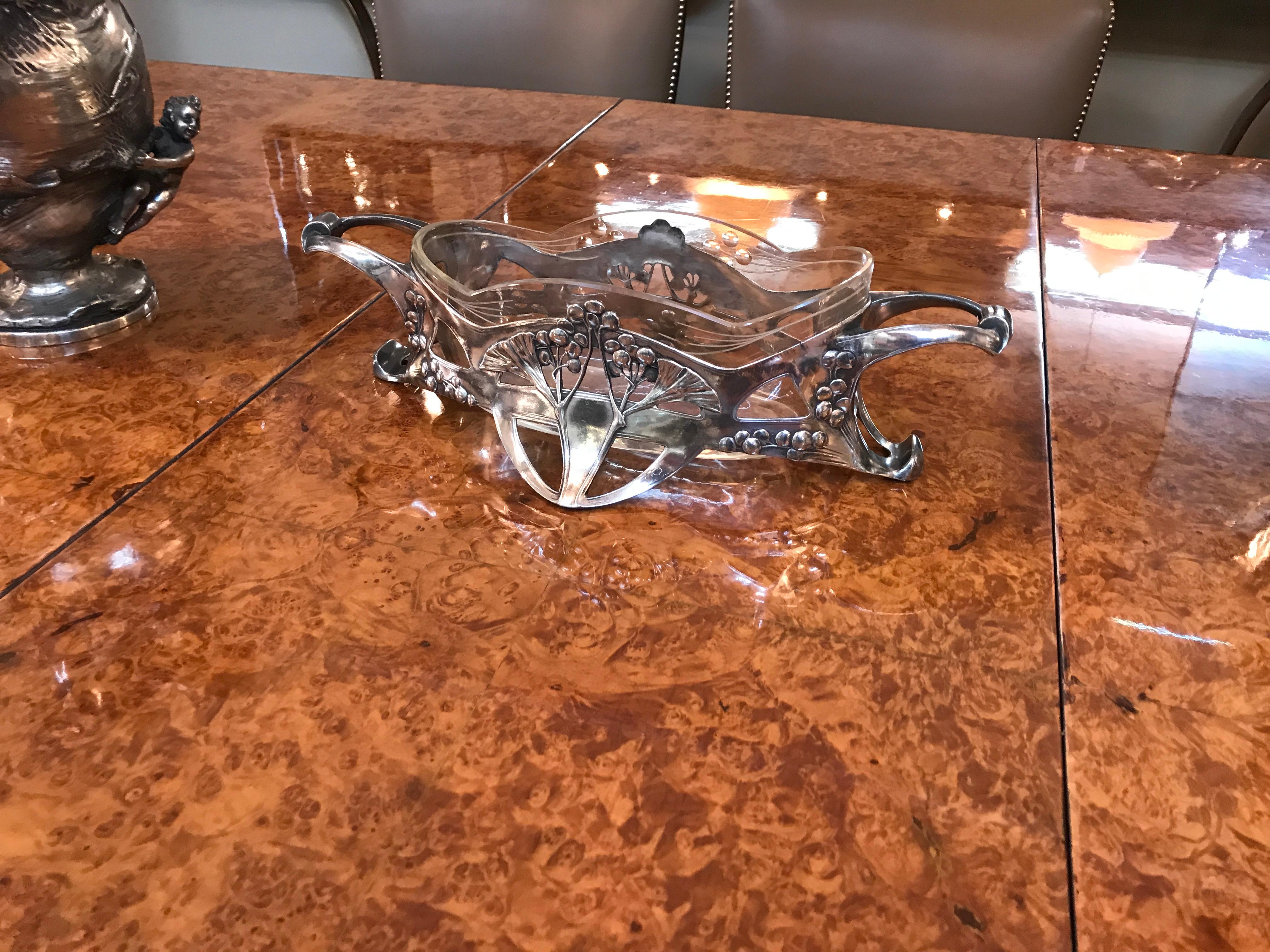 Centerplace, WMF

Dal 1982 siamo specializzati nella vendita di oggetti in stile Art Deco, Art Nouveau e Vintage.
Premendo il pulsante 
